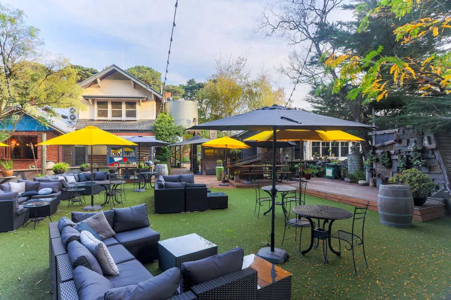 Restaurant/places to eat in Oakdene Vineyards Guesthouse