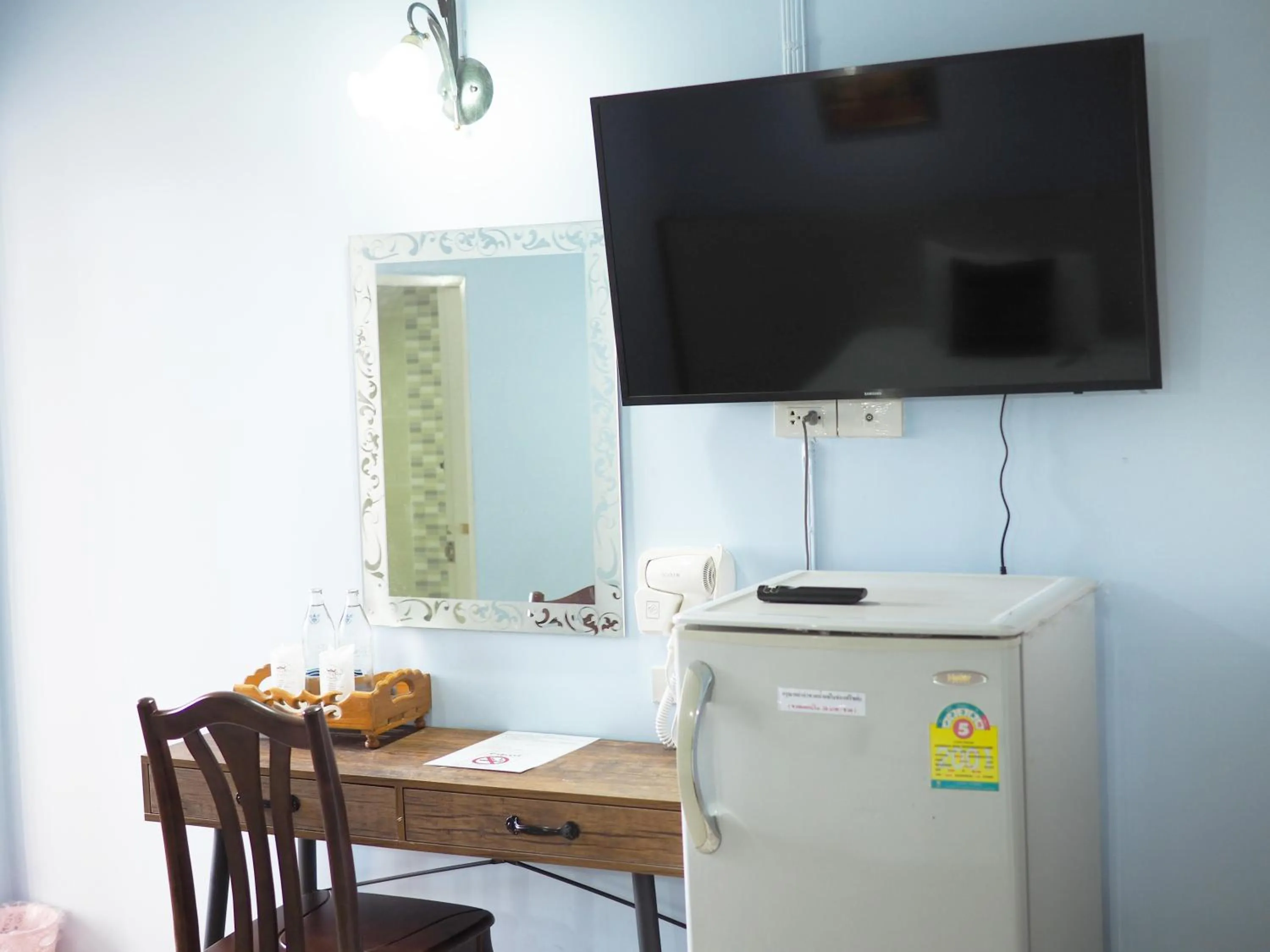 Photo of the whole room in Luckswan Boutique Chiang Rai - SHA Extra Plus