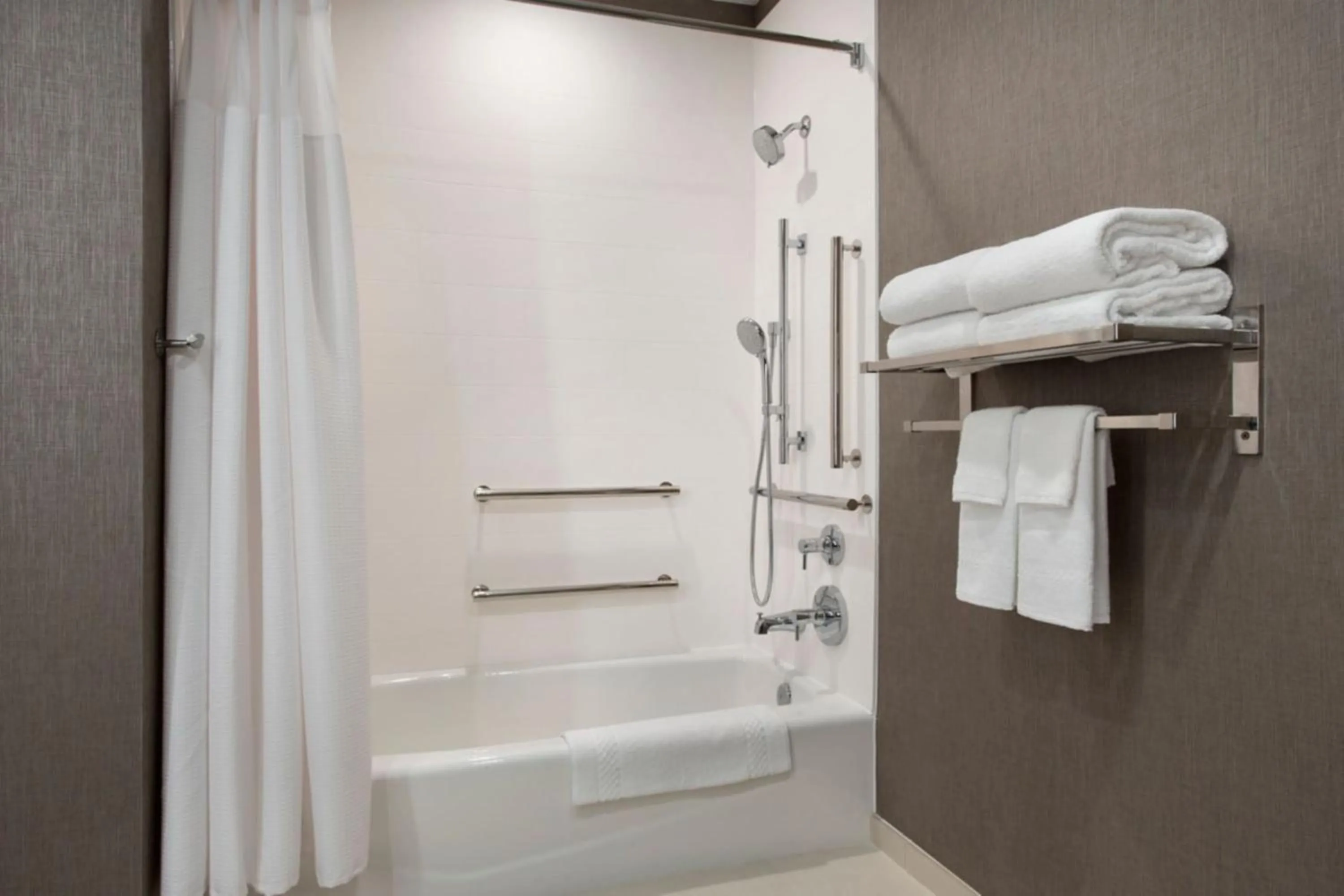 Photo of the whole room in Willow Grove Inn by IHG