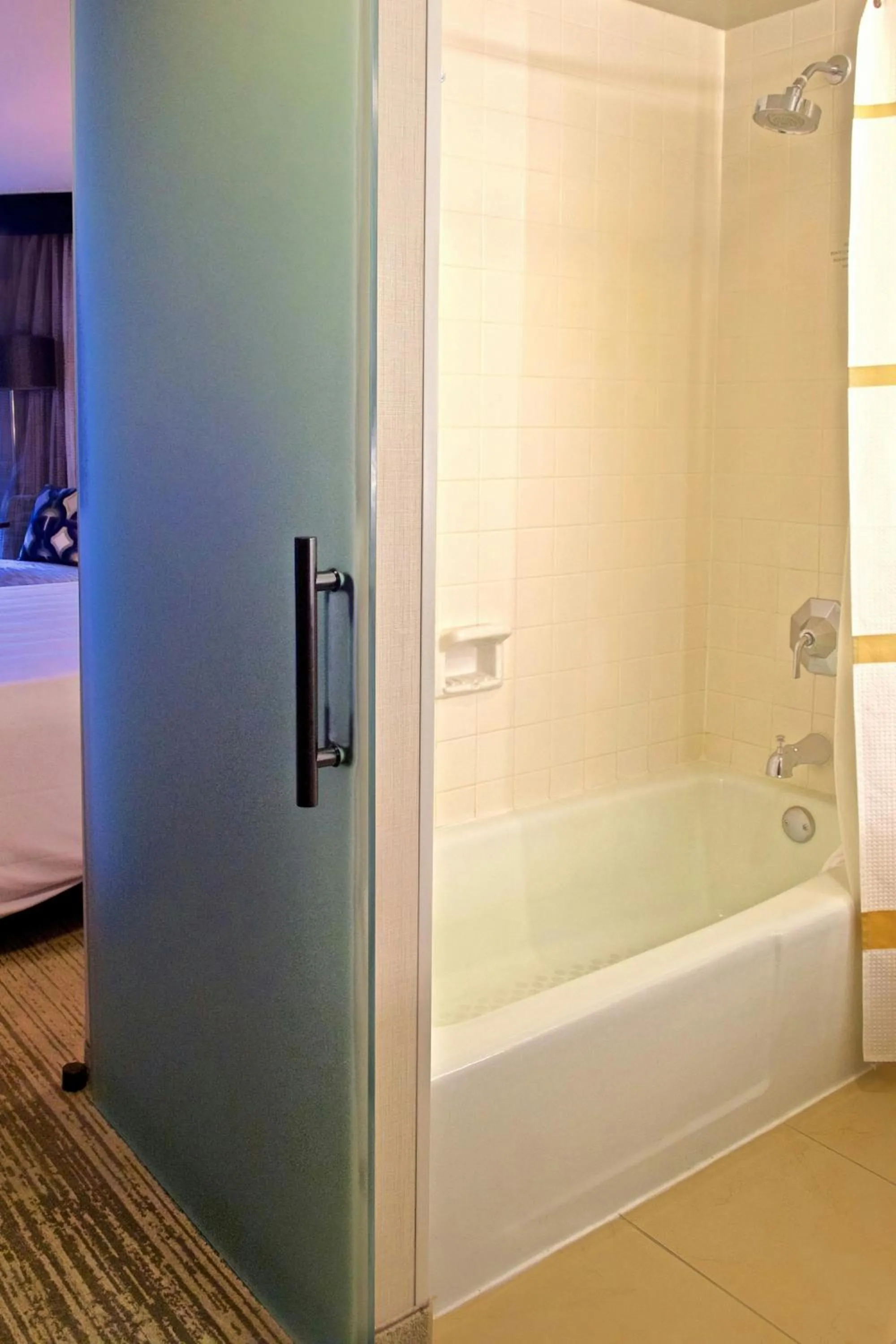 Bathroom in Portland Marriott Downtown Waterfront