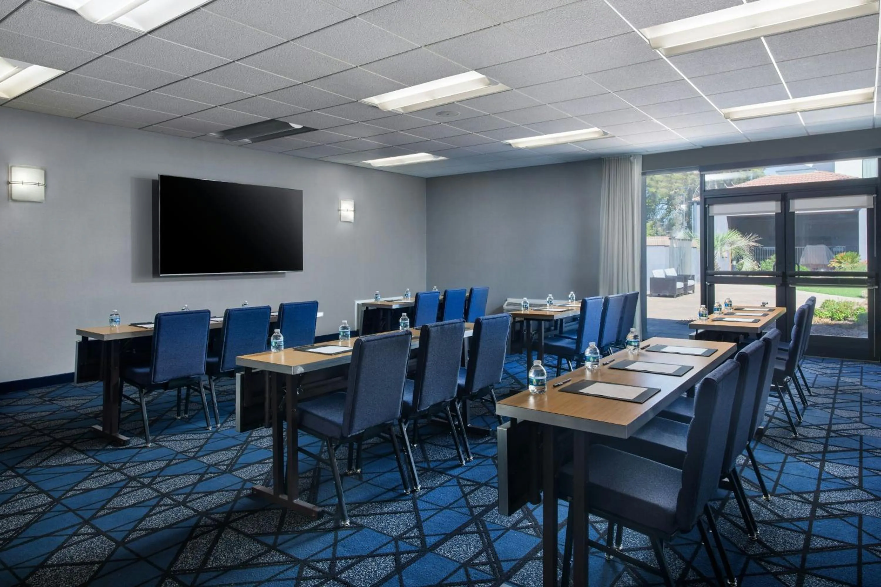 Meeting/conference room in Courtyard by Marriott Phoenix Airport