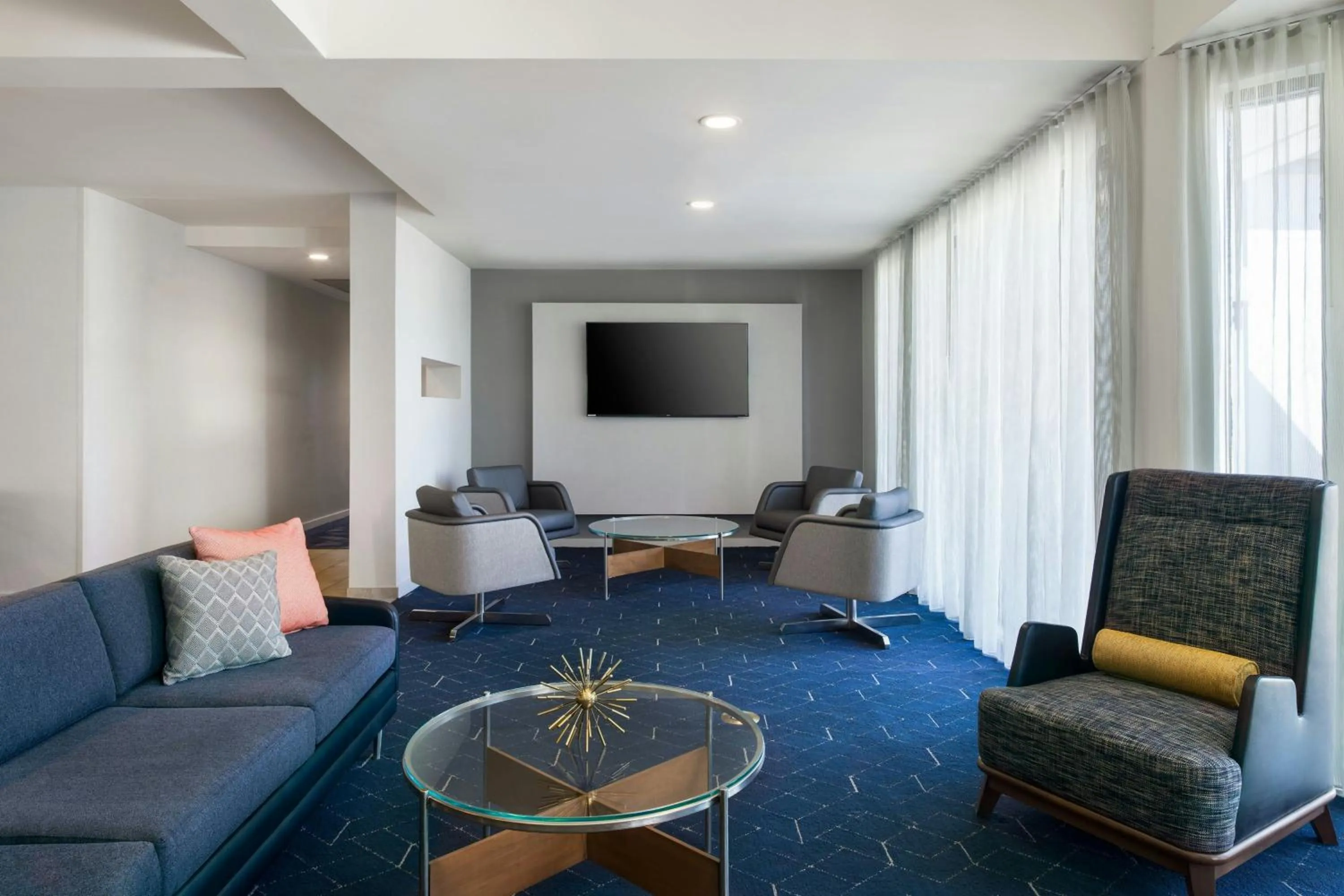 Lobby or reception in Courtyard by Marriott Phoenix Airport