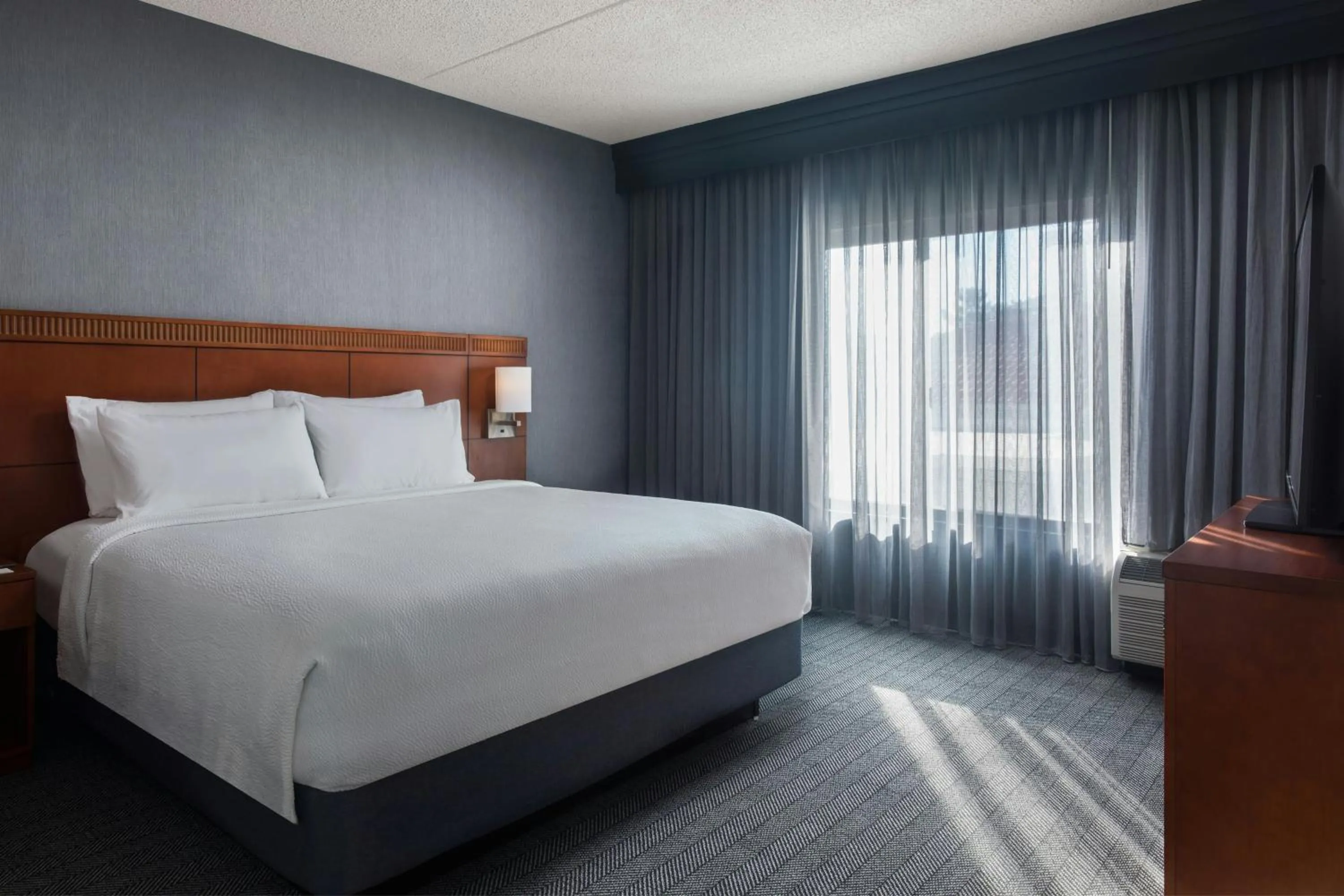 Bedroom, Bed in Courtyard by Marriott Phoenix North