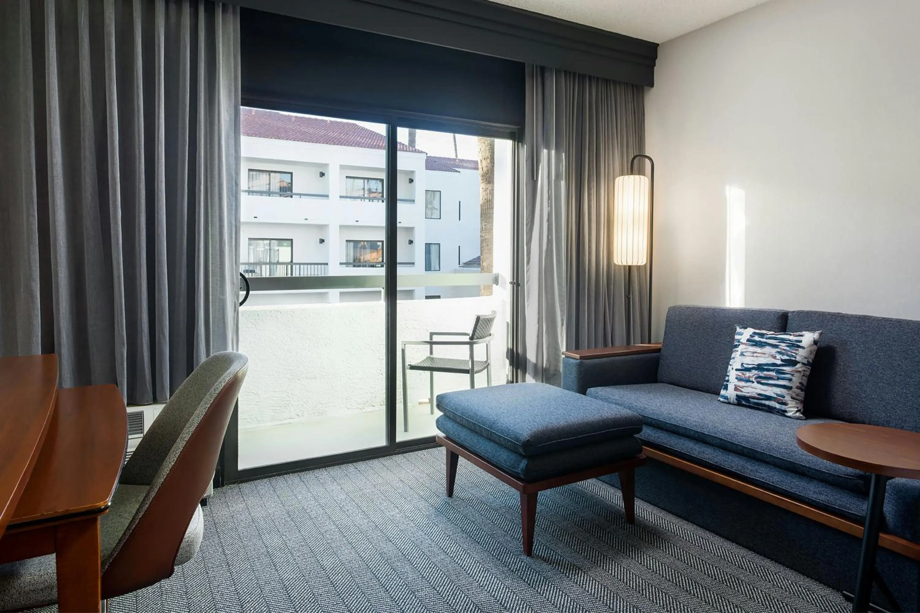 Photo of the whole room in Courtyard by Marriott Phoenix North