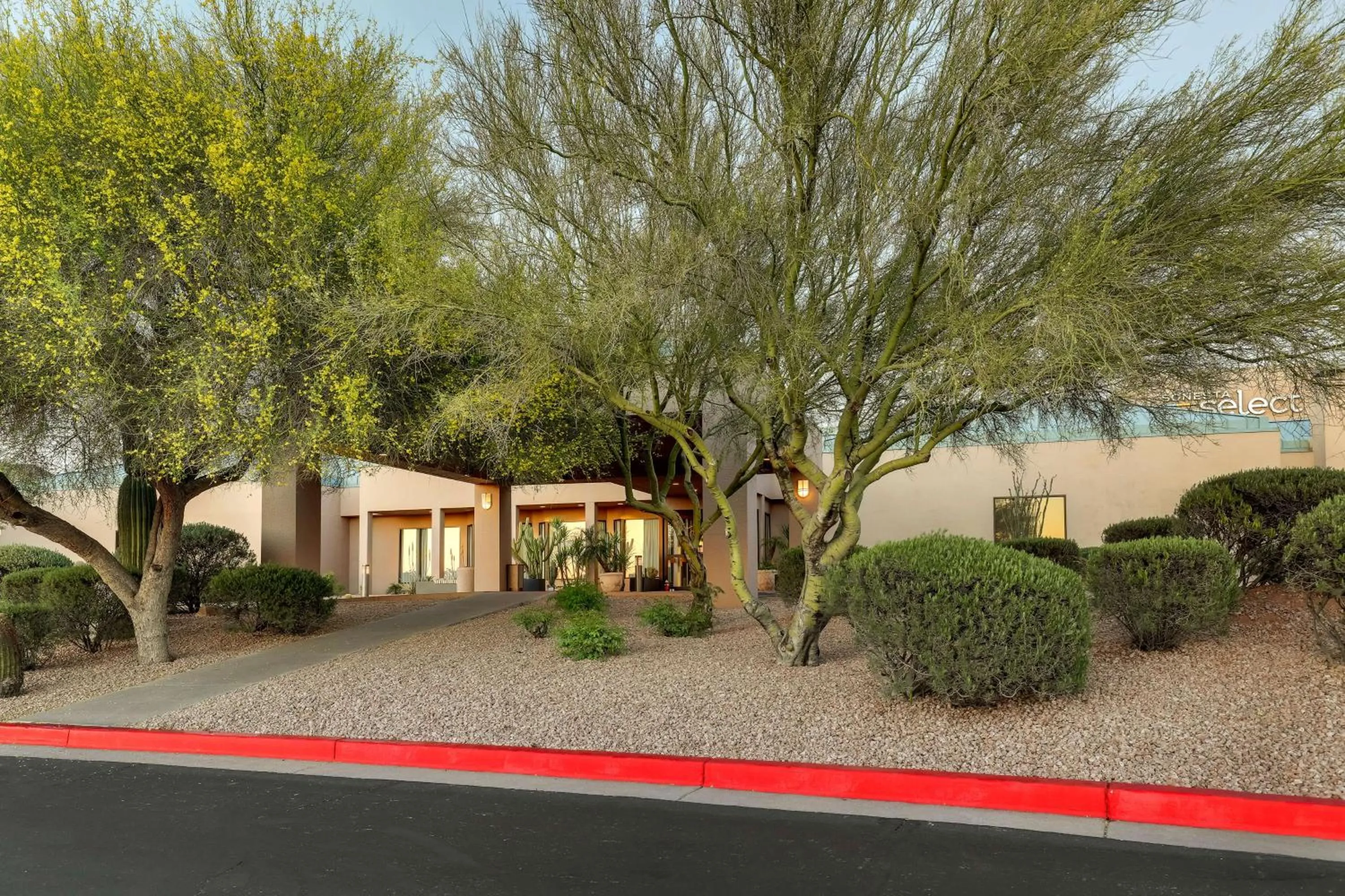 Property building in Sonesta Select Scottsdale at Mayo Clinic Campus