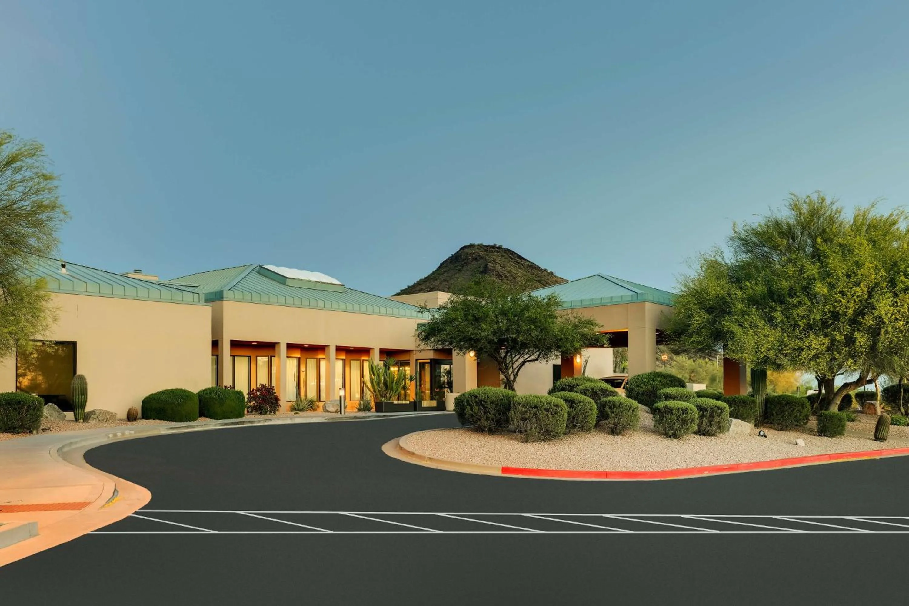 Property building in Sonesta Select Scottsdale at Mayo Clinic Campus