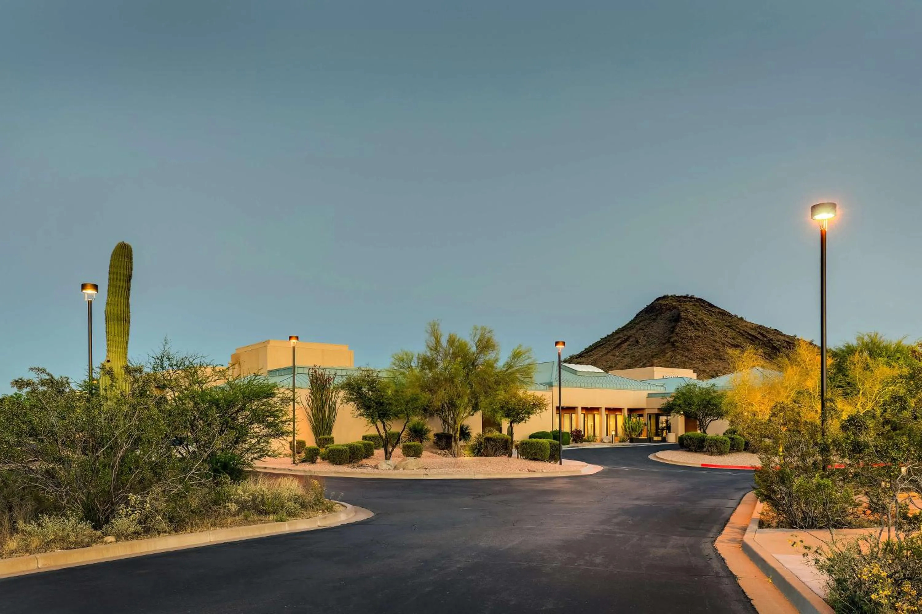 Property building in Sonesta Select Scottsdale at Mayo Clinic Campus