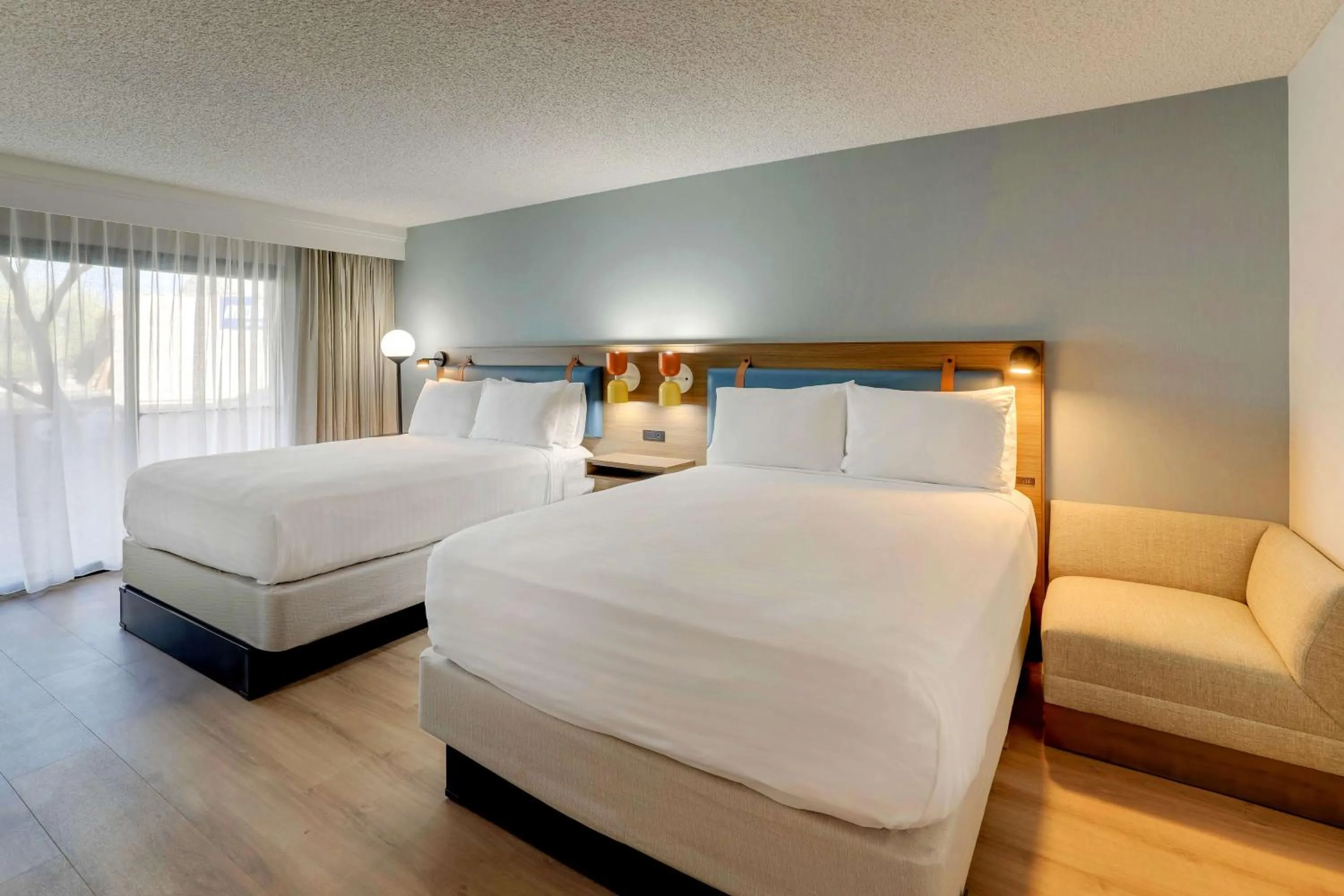 Bedroom in Sonesta Select Scottsdale at Mayo Clinic Campus