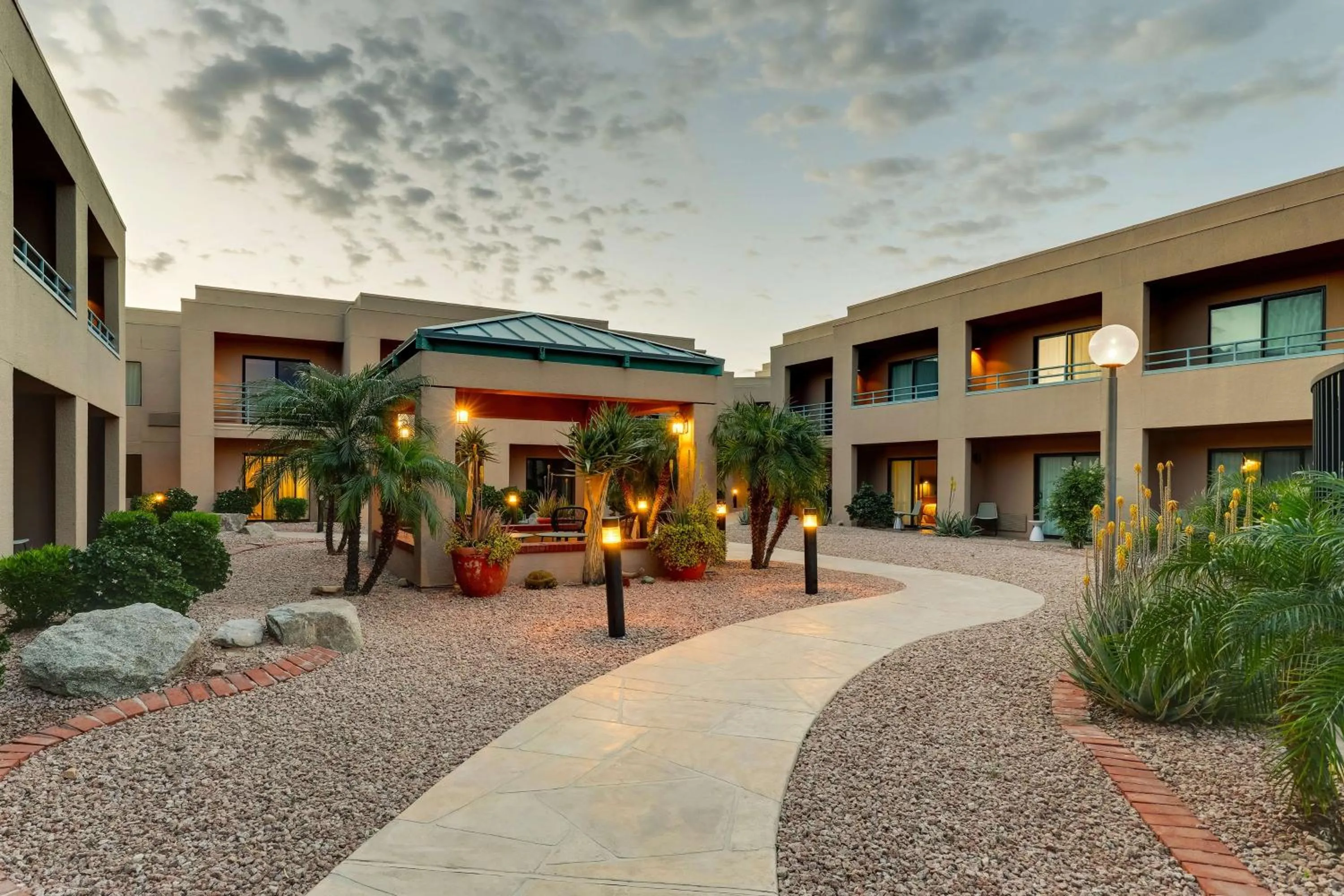 Property building in Sonesta Select Scottsdale at Mayo Clinic Campus