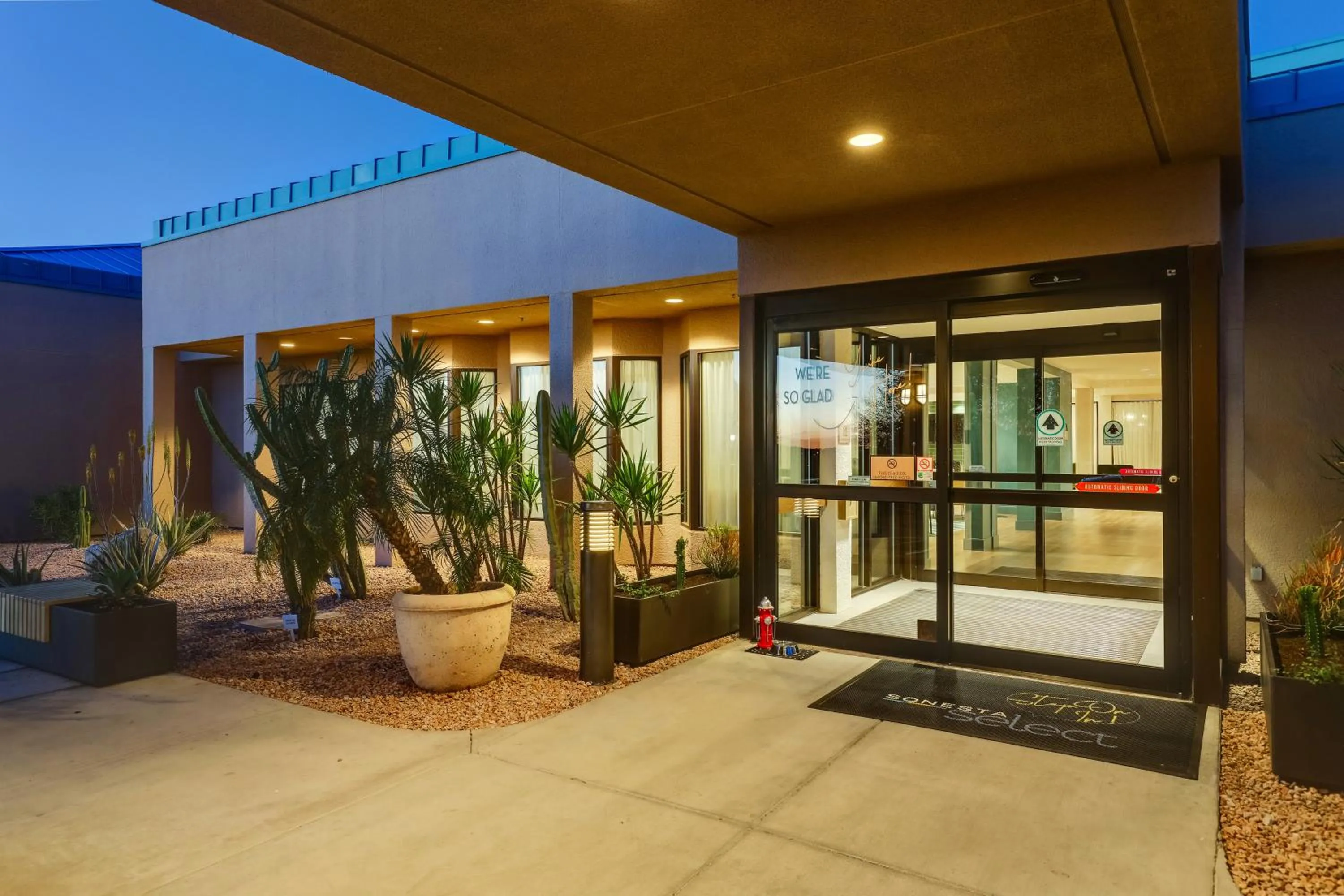 Property building in Sonesta Select Scottsdale at Mayo Clinic Campus