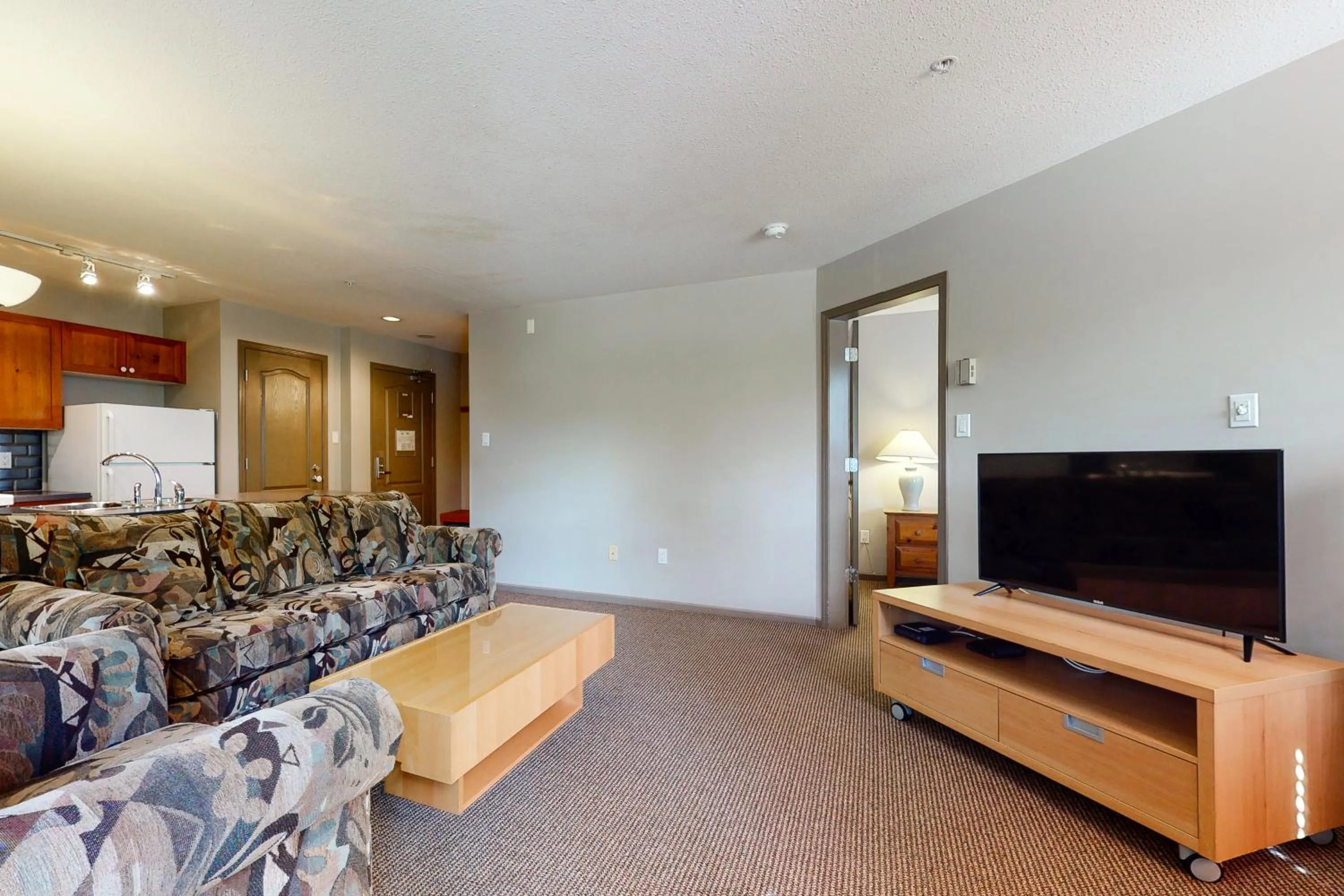 Town Plaza, Unit 256