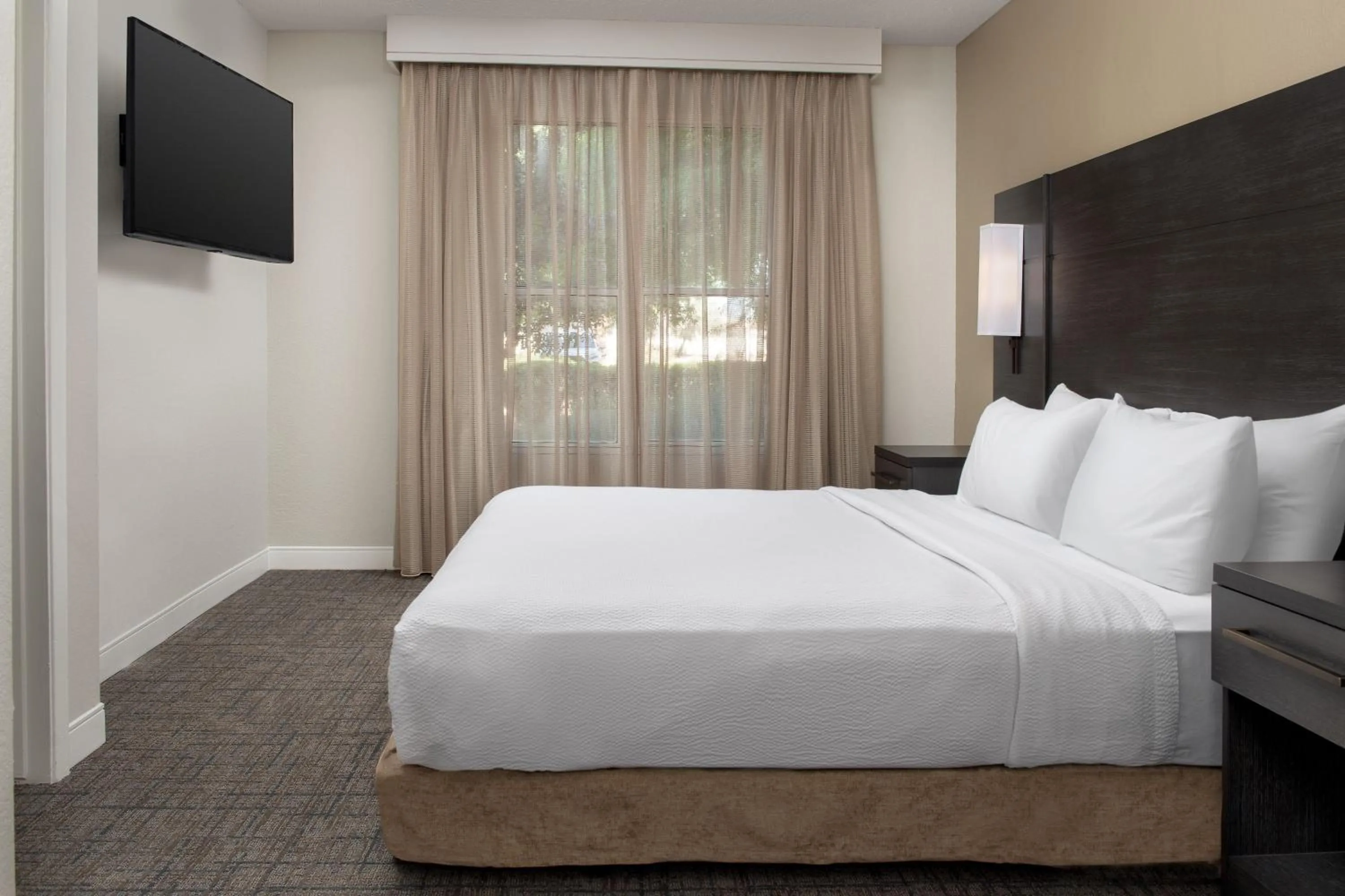 Bedroom, Bed in Residence Inn by Marriott Phoenix Airport