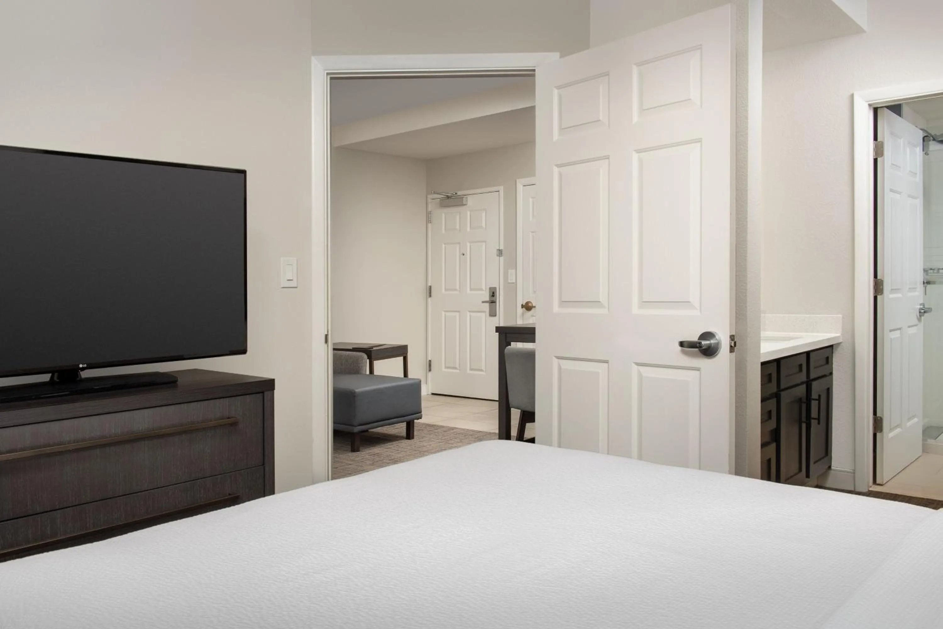 Bedroom, Bed in Residence Inn by Marriott Phoenix Airport