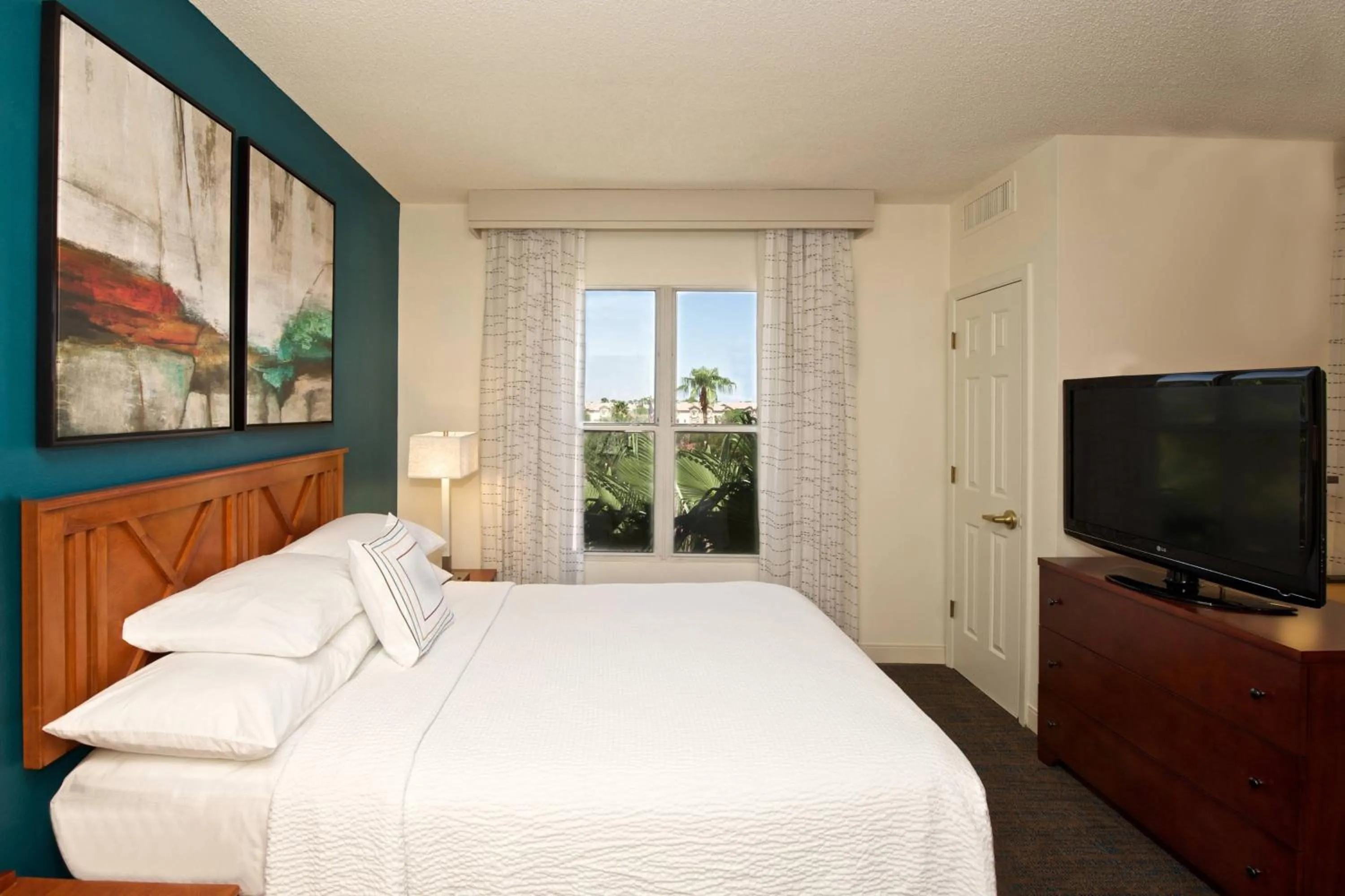 Bedroom, Bed in Residence Inn by Marriott Phoenix Airport