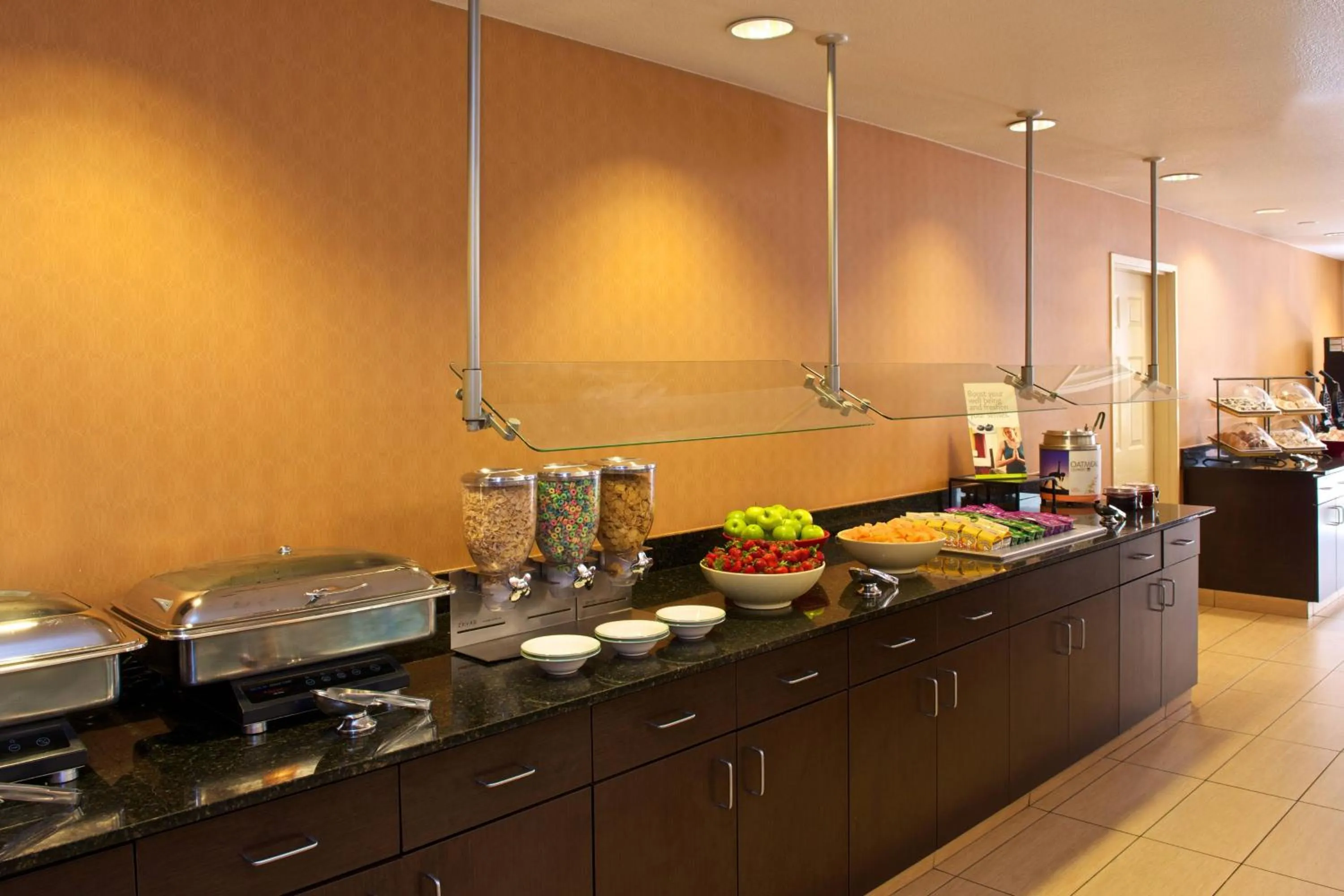 Breakfast in Residence Inn by Marriott Phoenix Airport