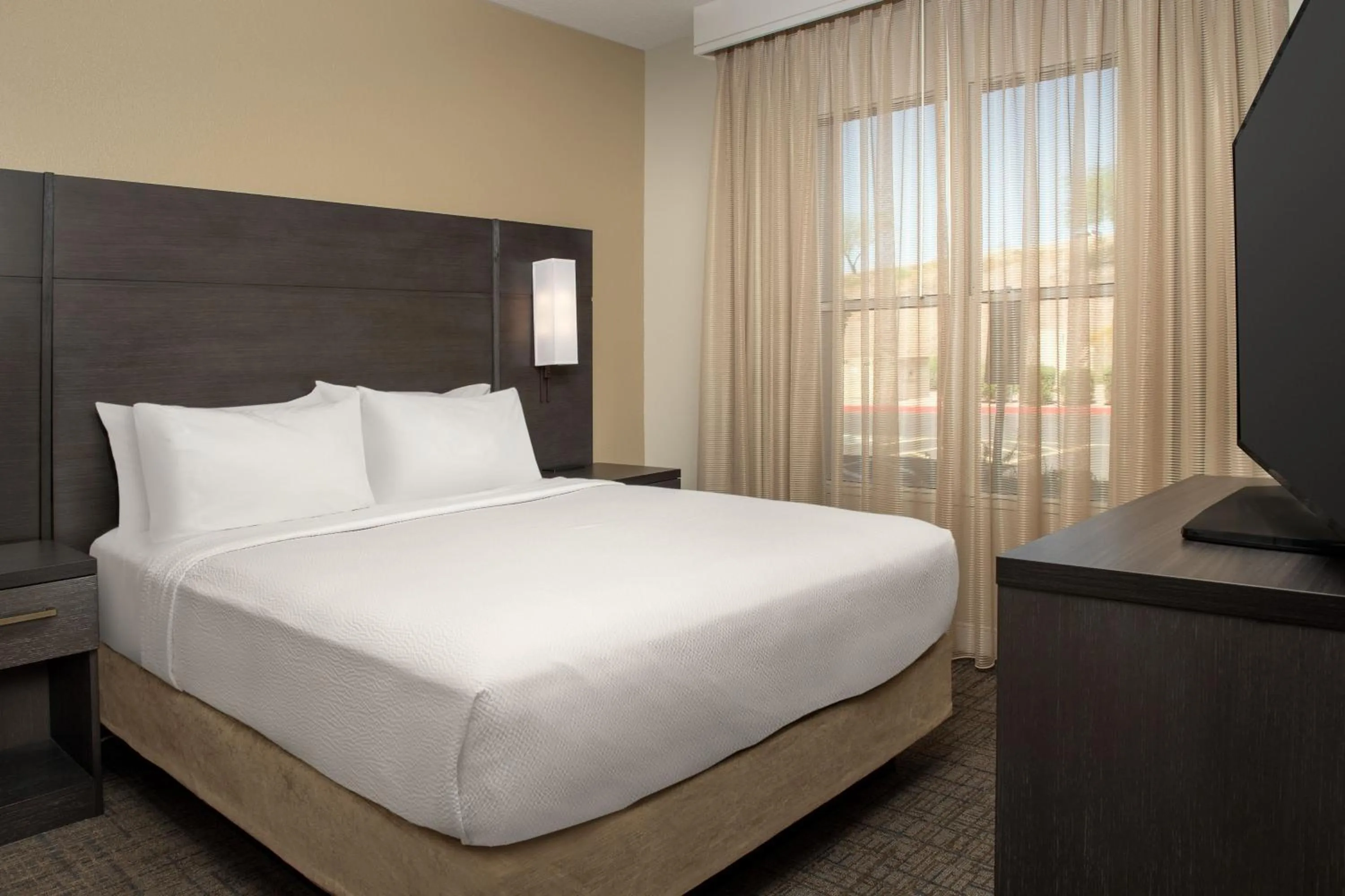 Bedroom, Bed in Residence Inn by Marriott Phoenix Airport
