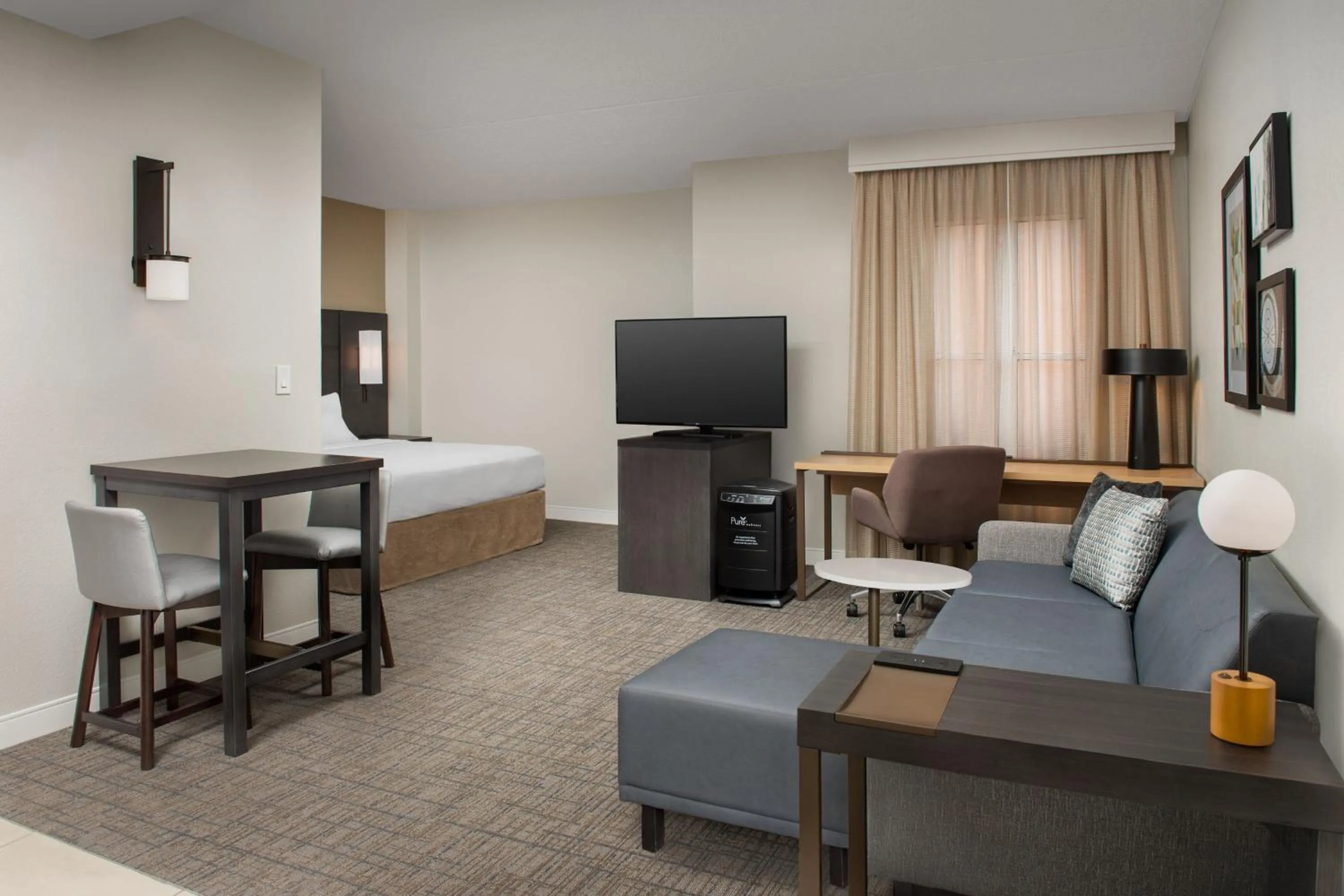 Bedroom, Bed in Residence Inn by Marriott Phoenix Airport