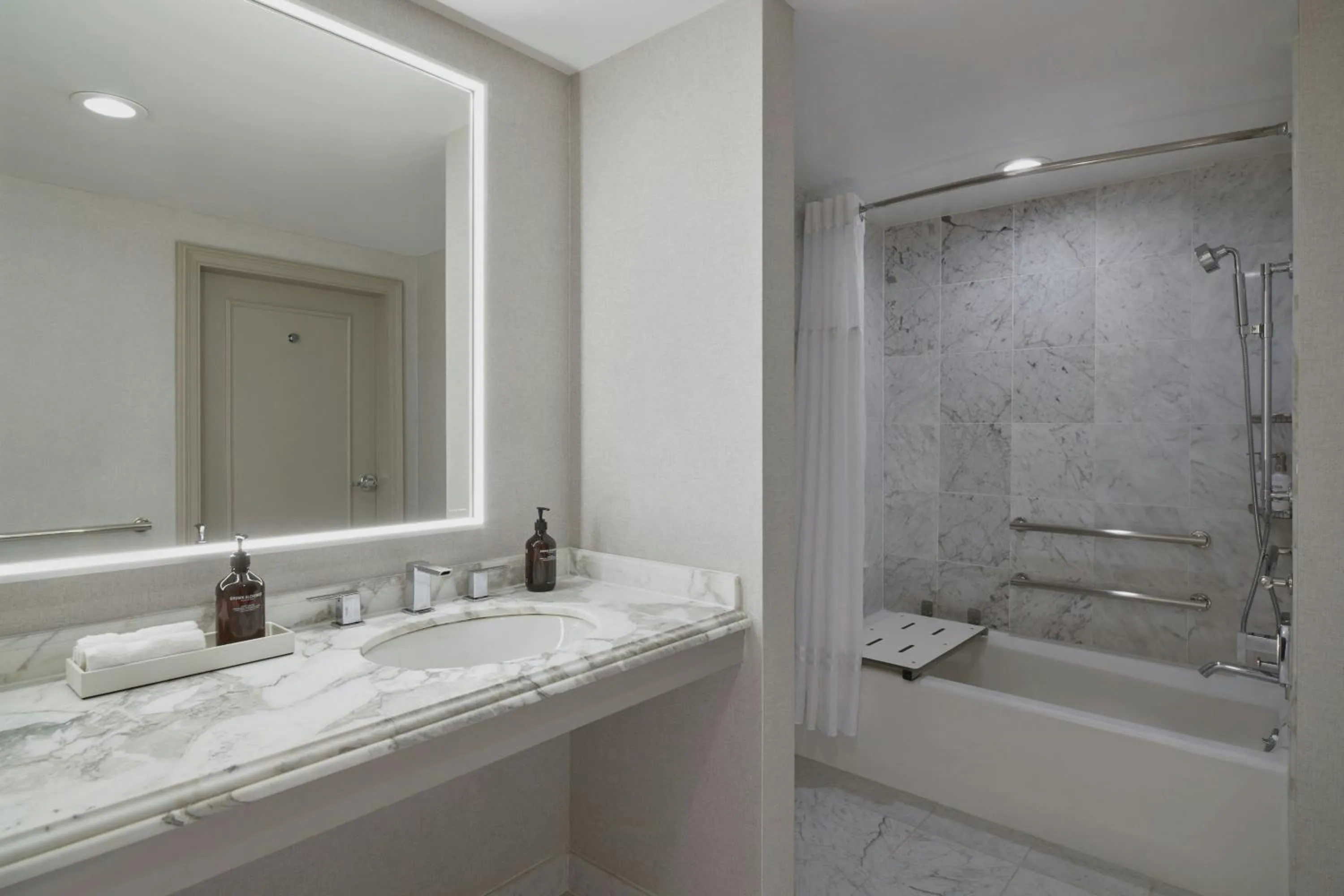 Bathroom in The Camby, Autograph Collection