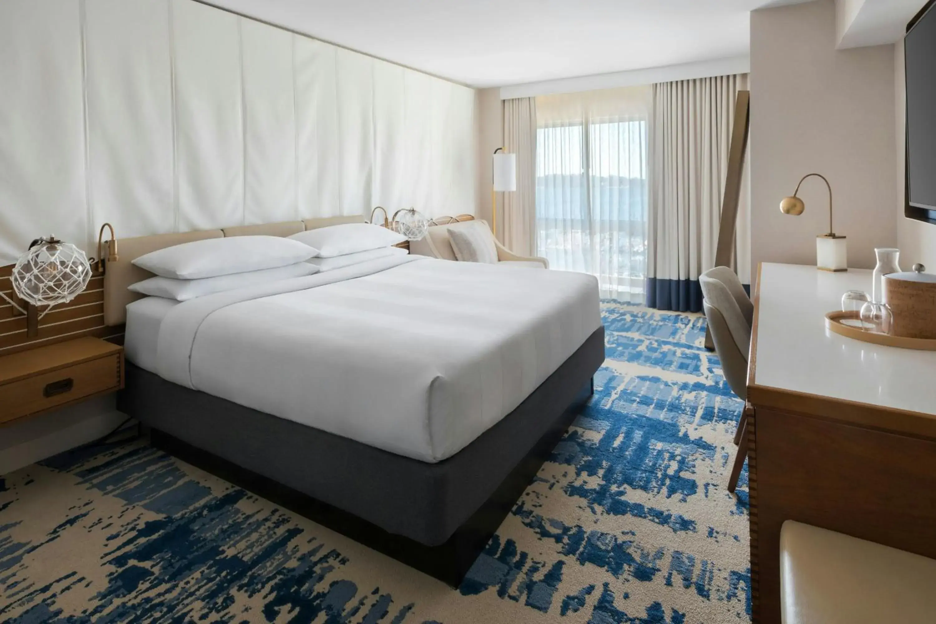 King Room in Newport Marriott Hotel & Spa King Room in Newport Marriott Hotel & Spa