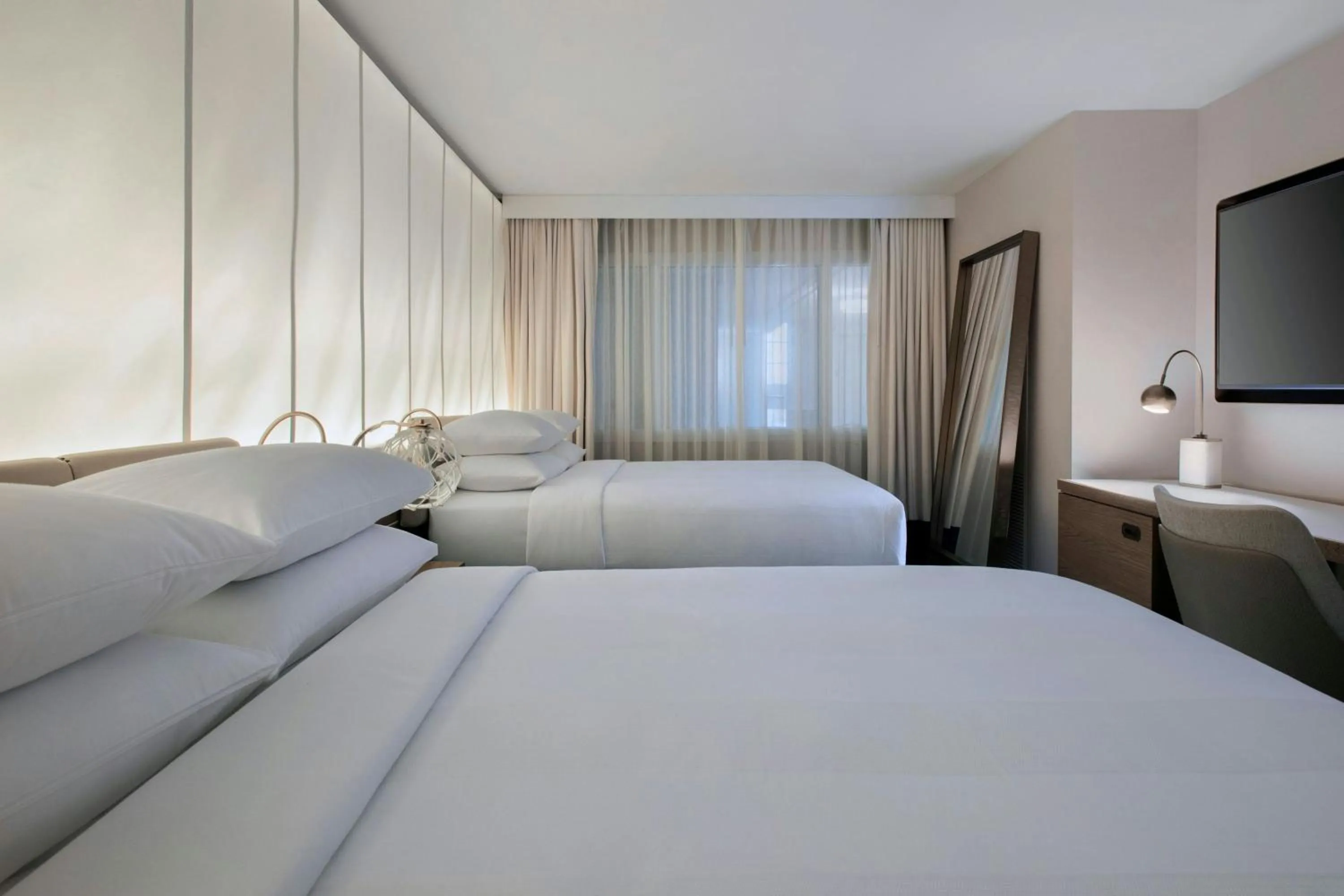 Photo of the whole room, Bed in Newport Marriott Hotel & Spa