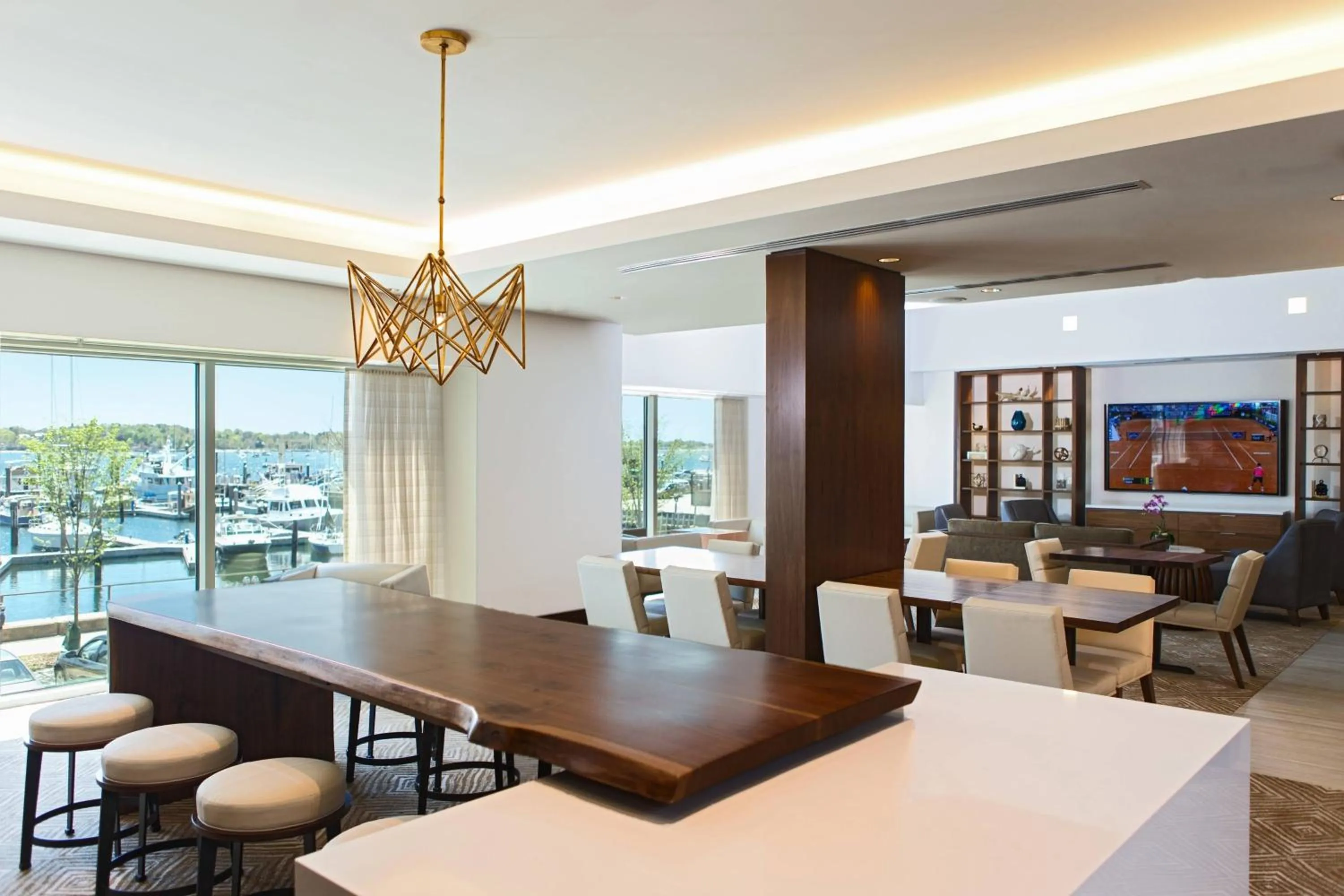 Lounge or bar in Newport Marriott Hotel & Spa