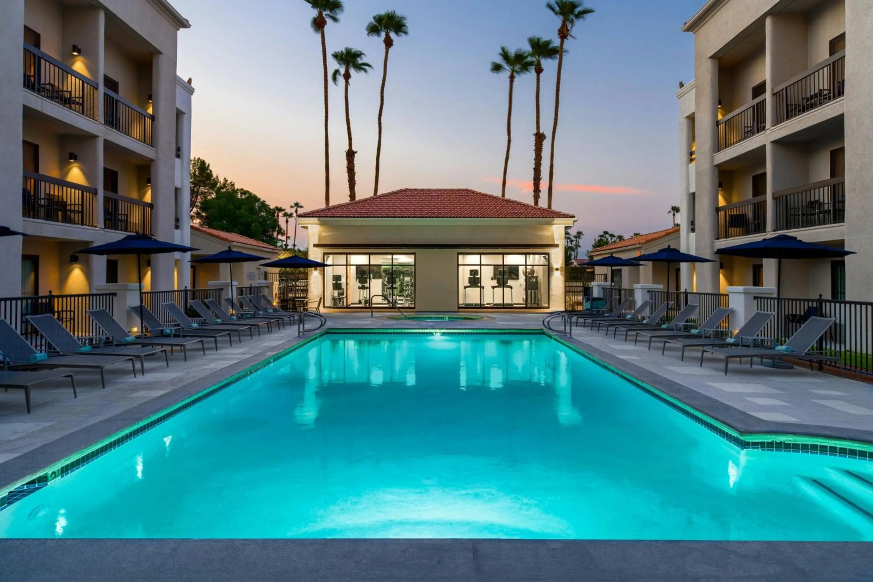 Swimming pool in Courtyard by Marriott Palm Springs