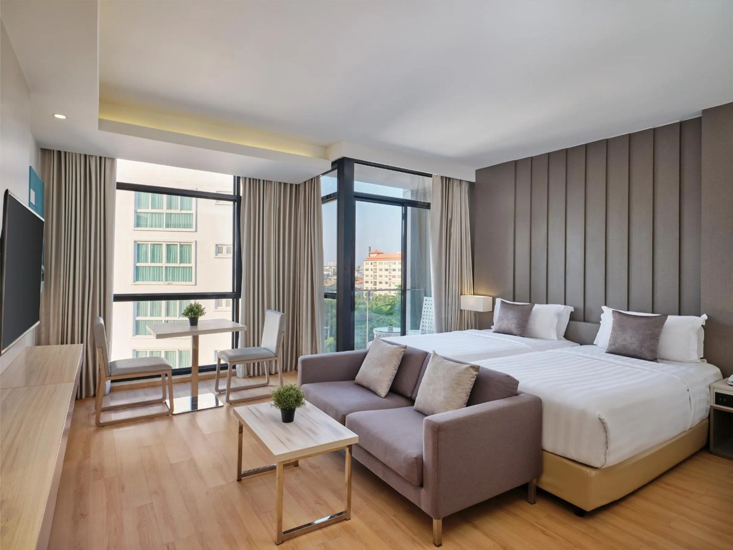 Photo of the whole room, Bed in Arden Hotel and Residence by At Mind