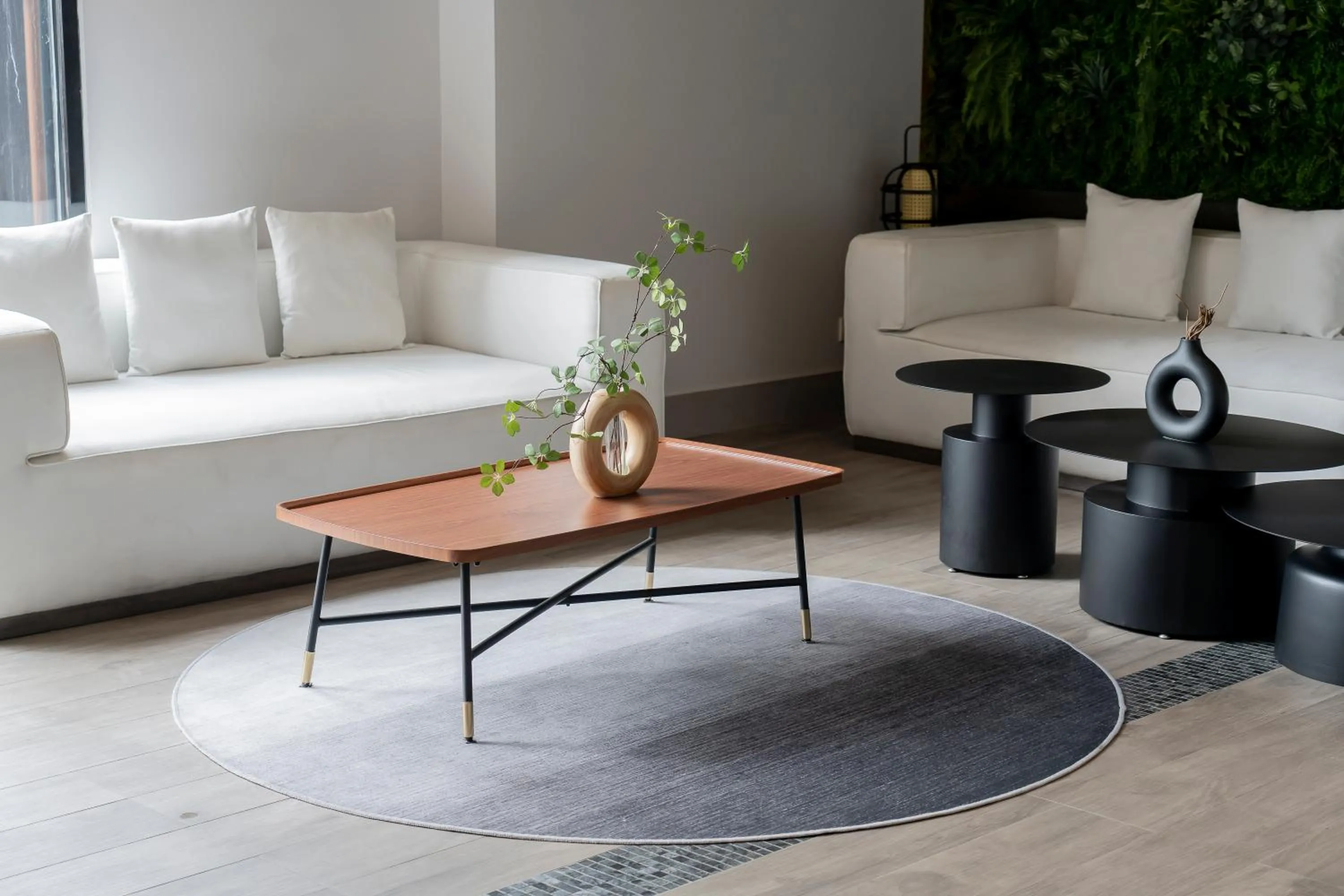 Lobby or reception in Arden Hotel and Residence by At Mind