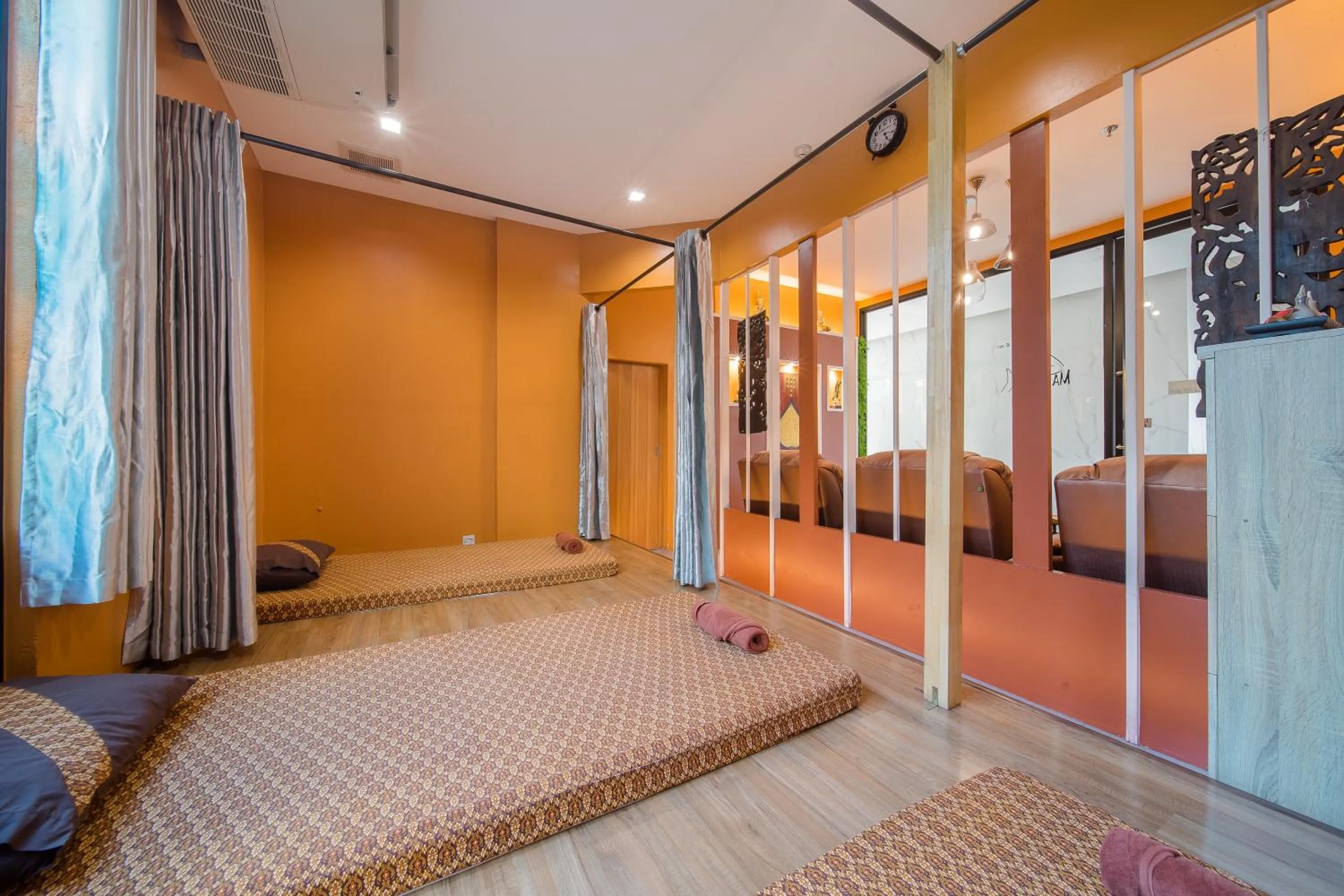 Massage, Bed in Arden Hotel and Residence by At Mind