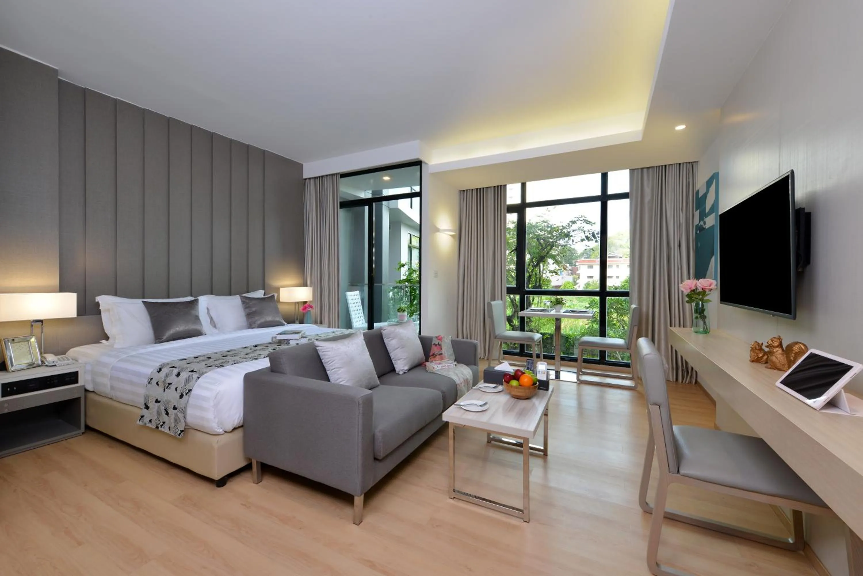 Photo of the whole room, Bed in Arden Hotel and Residence by At Mind