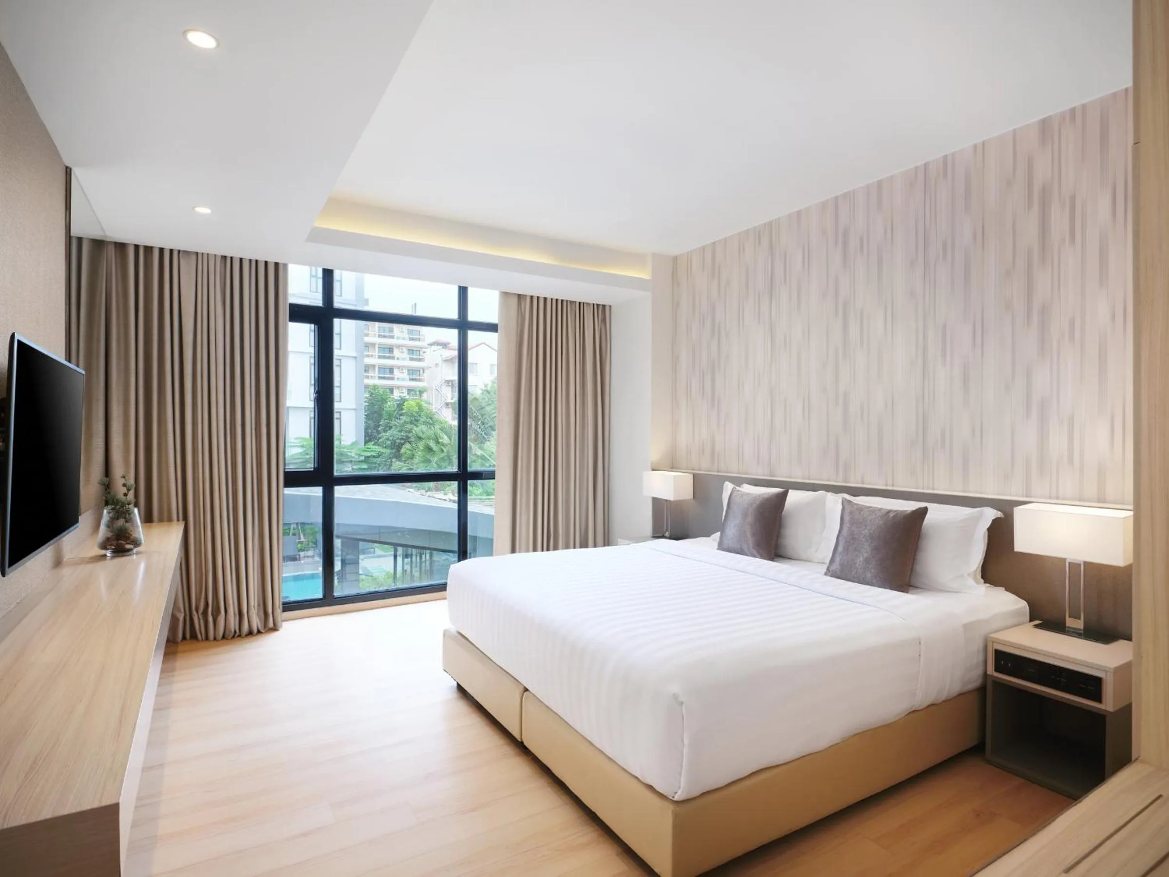 Photo of the whole room, Bed in Arden Hotel and Residence by At Mind