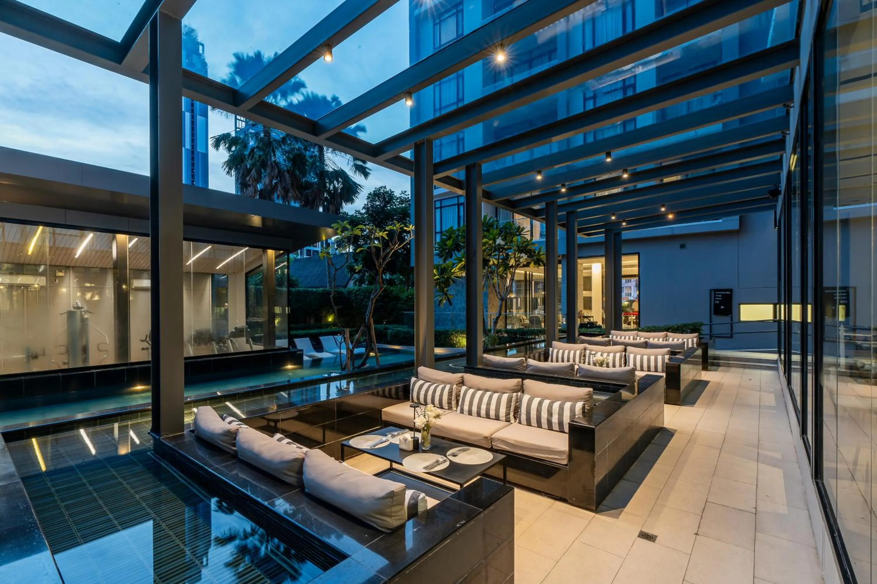 Restaurant/places to eat in Arden Hotel and Residence by At Mind