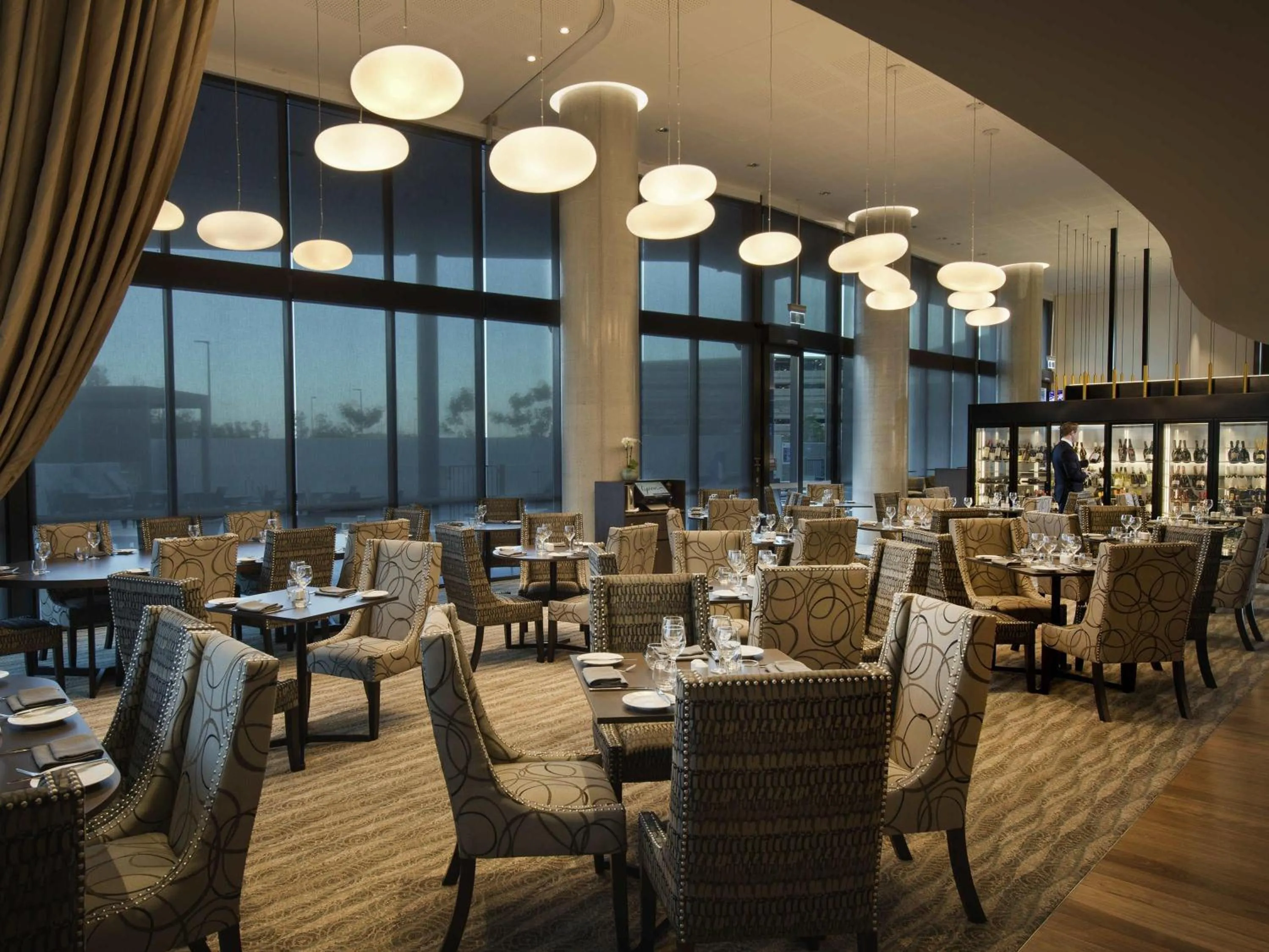 Restaurant/places to eat in Pullman Brisbane Airport