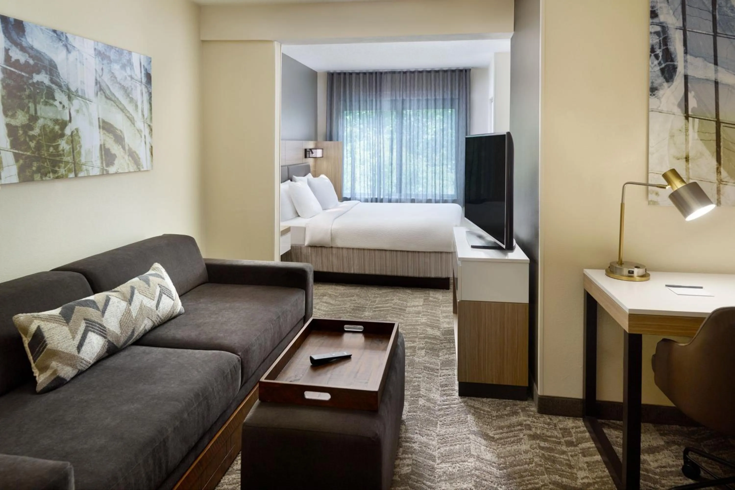 Living room, Bed in SpringHill Suites Raleigh-Durham Airport/Research Triangle Park