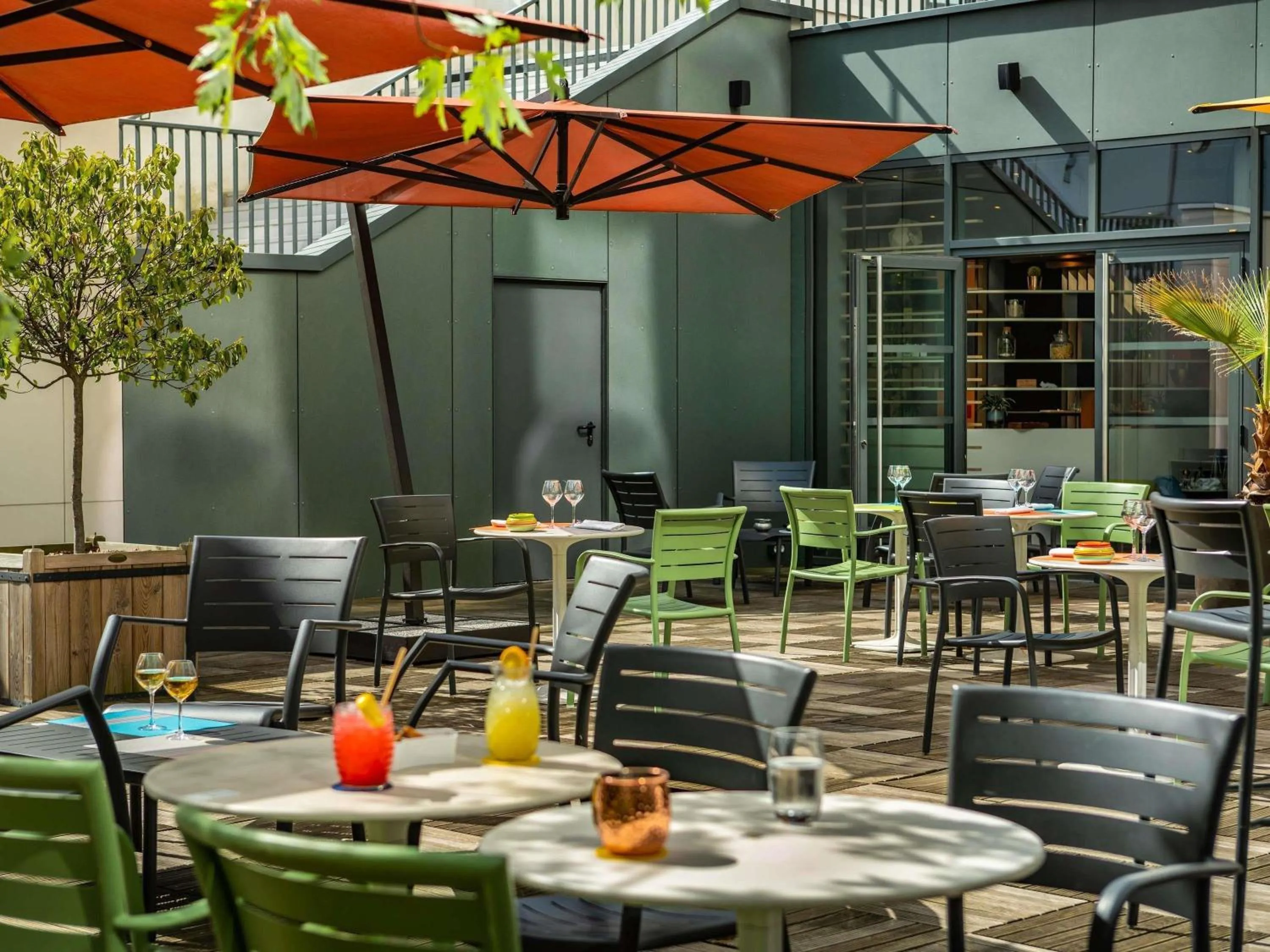 Property building in Novotel Paris Coeur d'Orly Airport