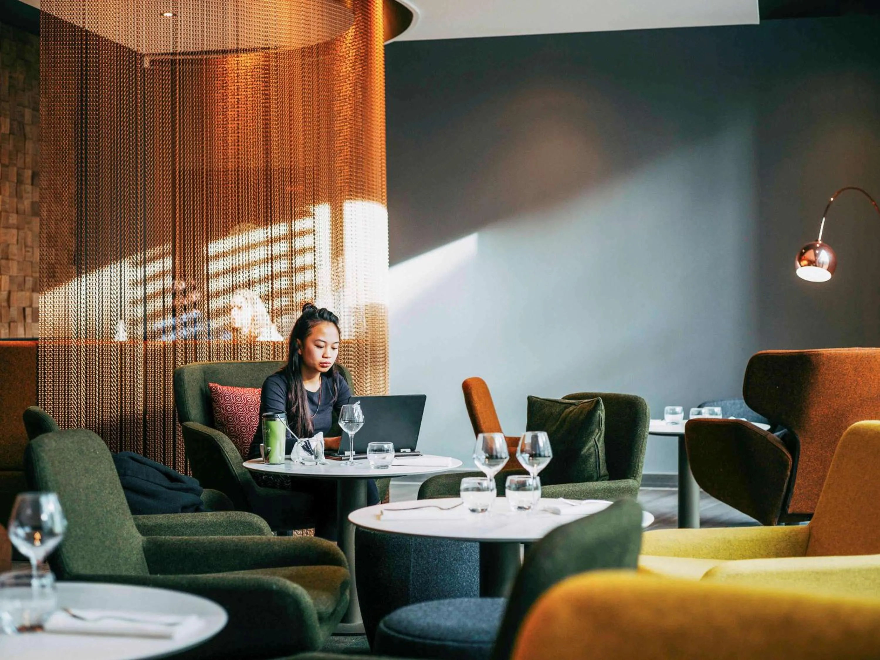 Restaurant/places to eat in Novotel Paris Coeur d'Orly Airport