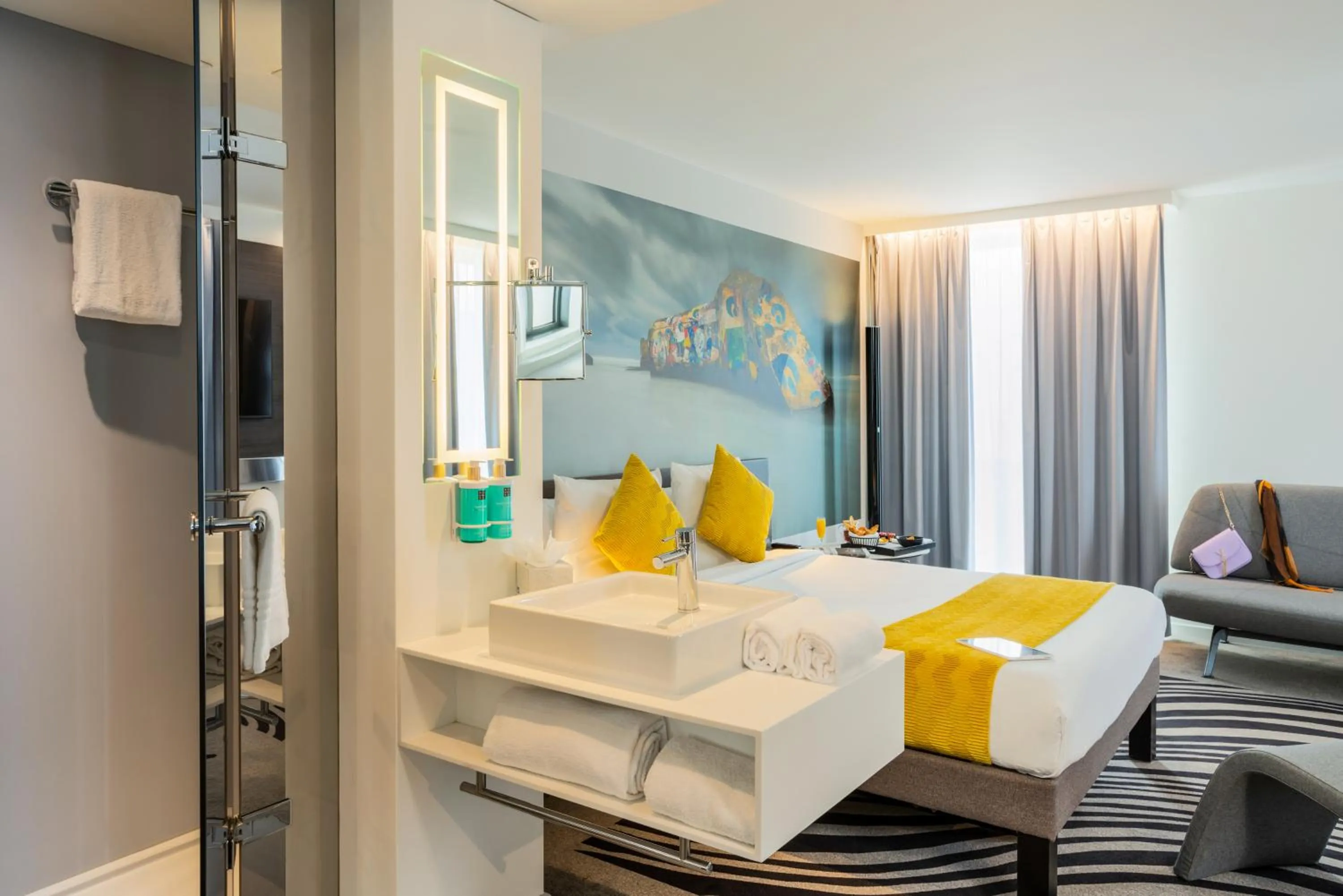 Bathroom in Novotel Paris Coeur d'Orly Airport