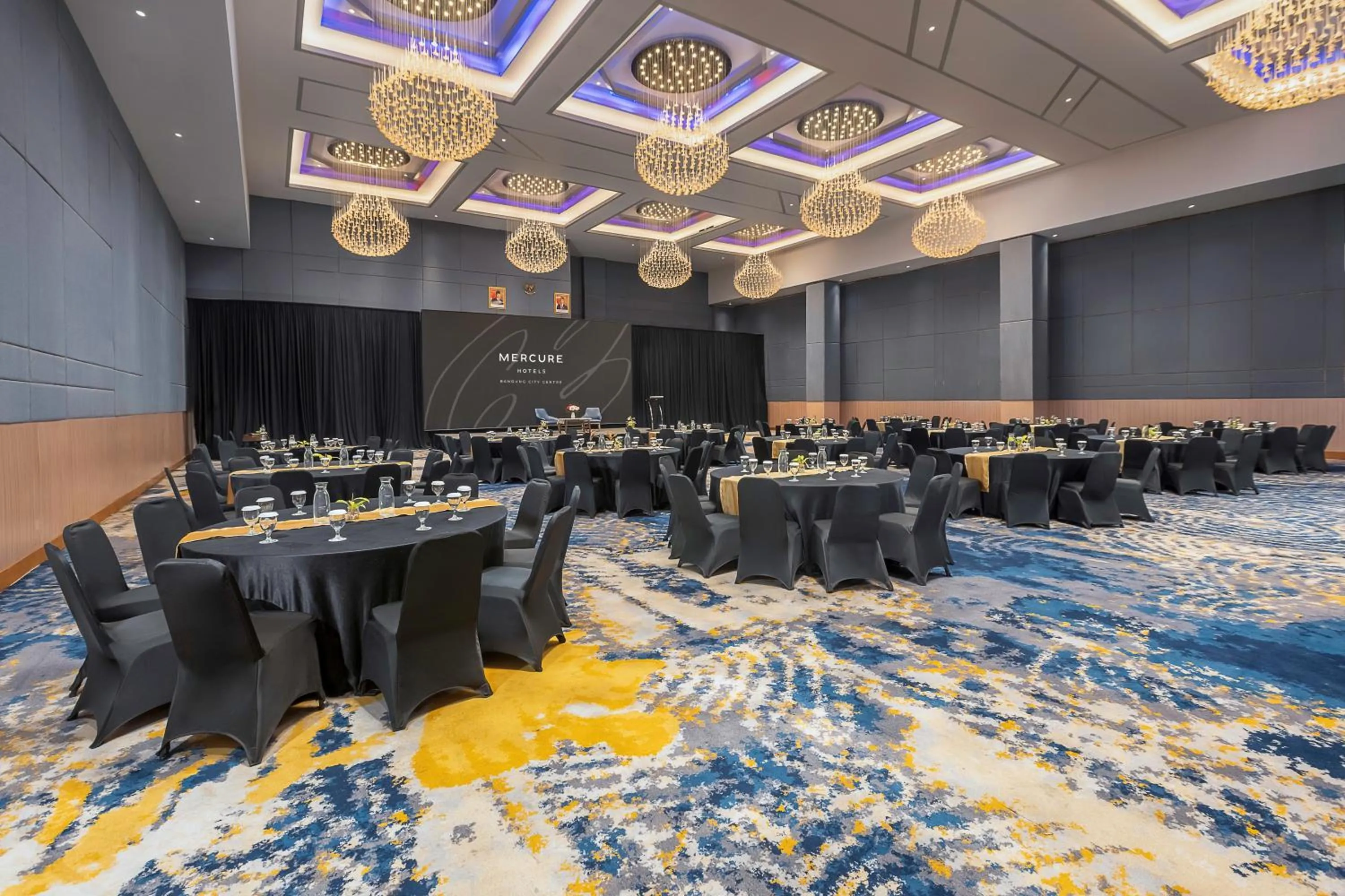 Meeting/conference room in Mercure Bandung City Centre