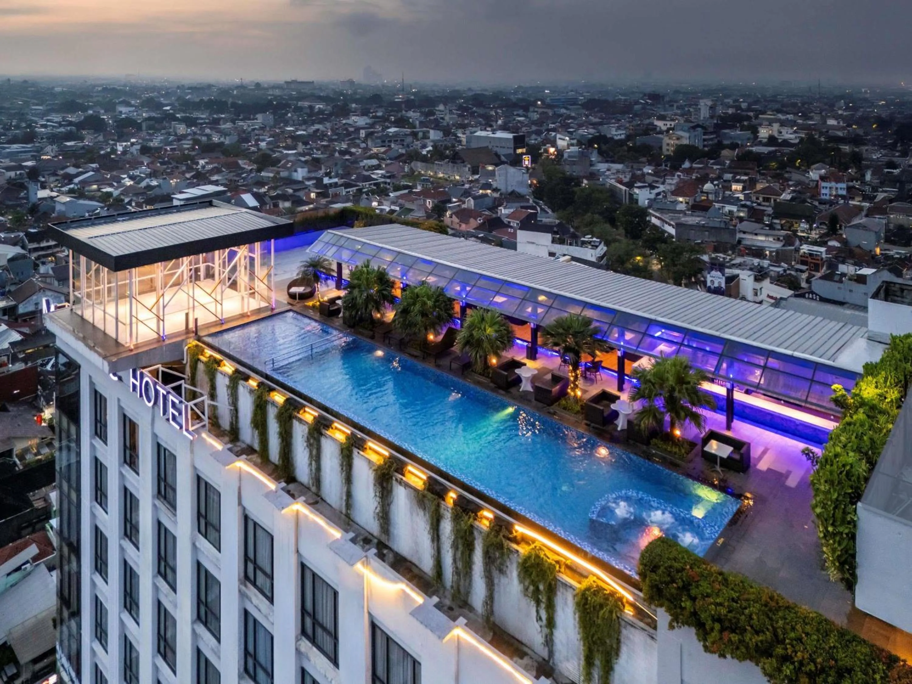 Property building in Mercure Bandung City Centre