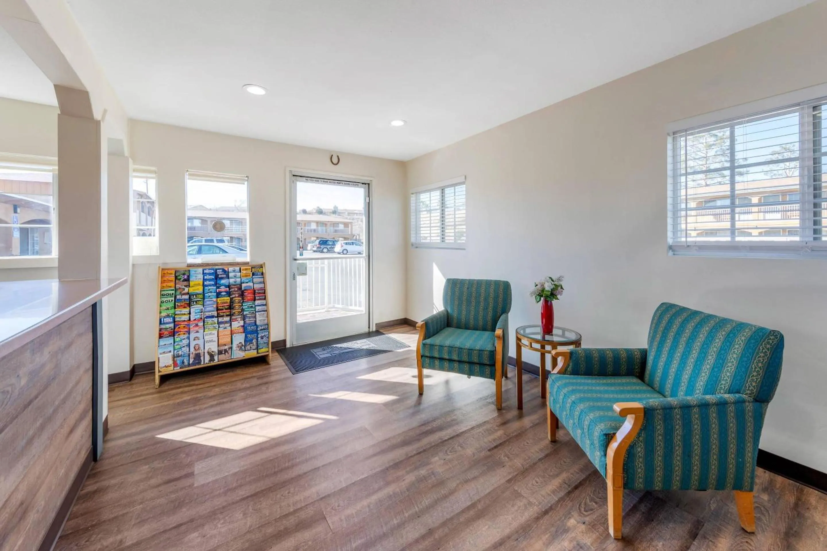 Lobby or reception in Econo Lodge On Historic Route 66