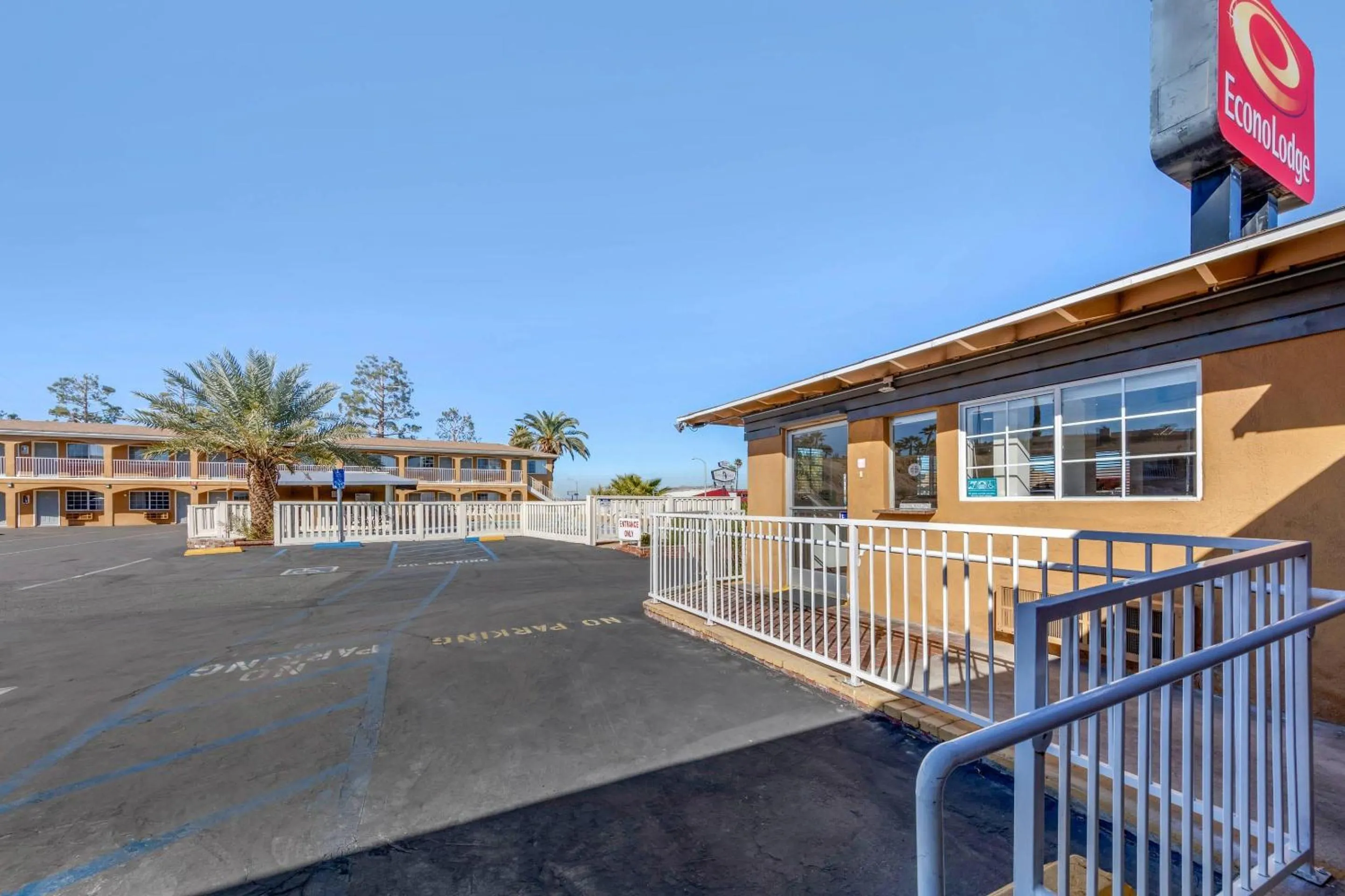 Property building in Econo Lodge On Historic Route 66