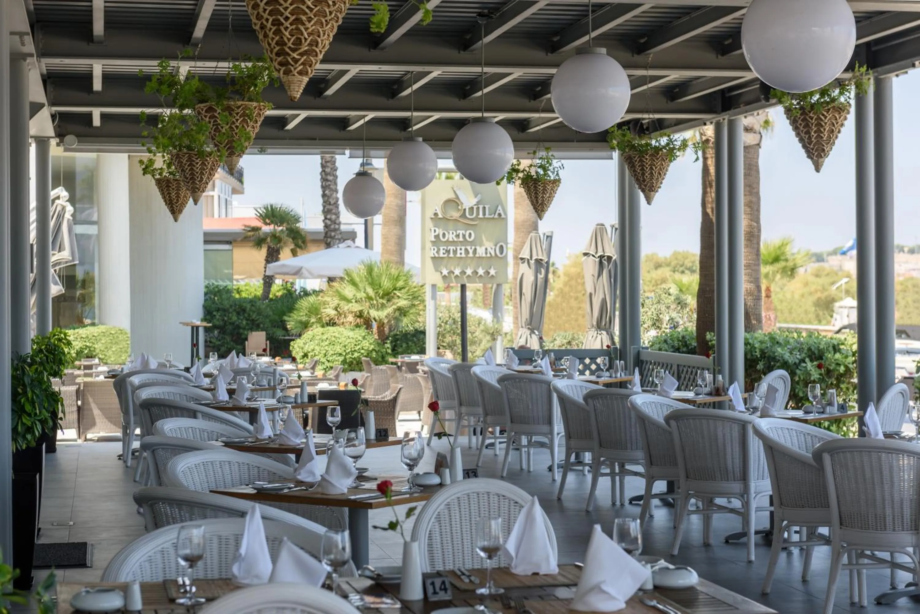 Restaurant/places to eat in Aquila Porto Rethymno