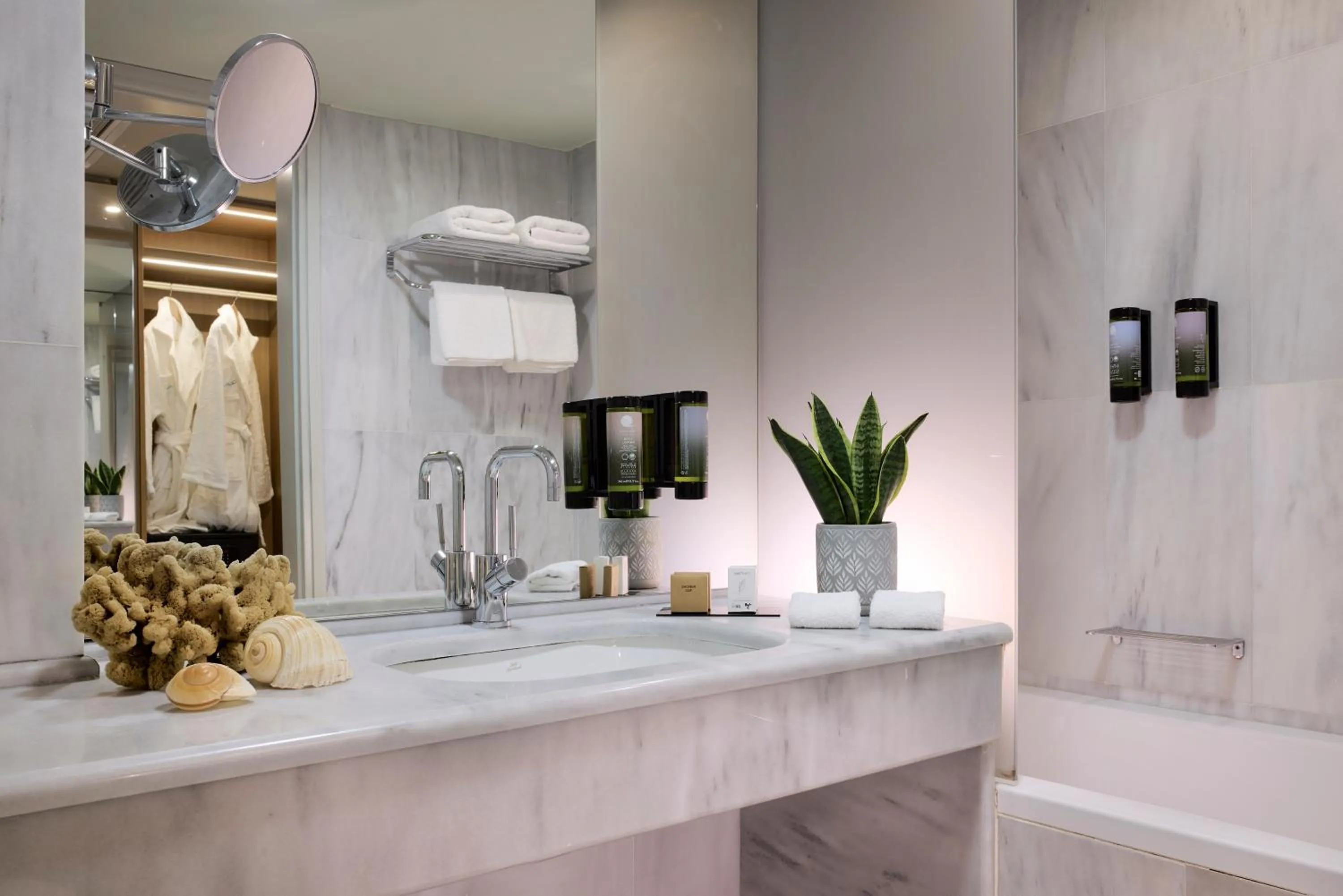 Bathroom in Aquila Porto Rethymno