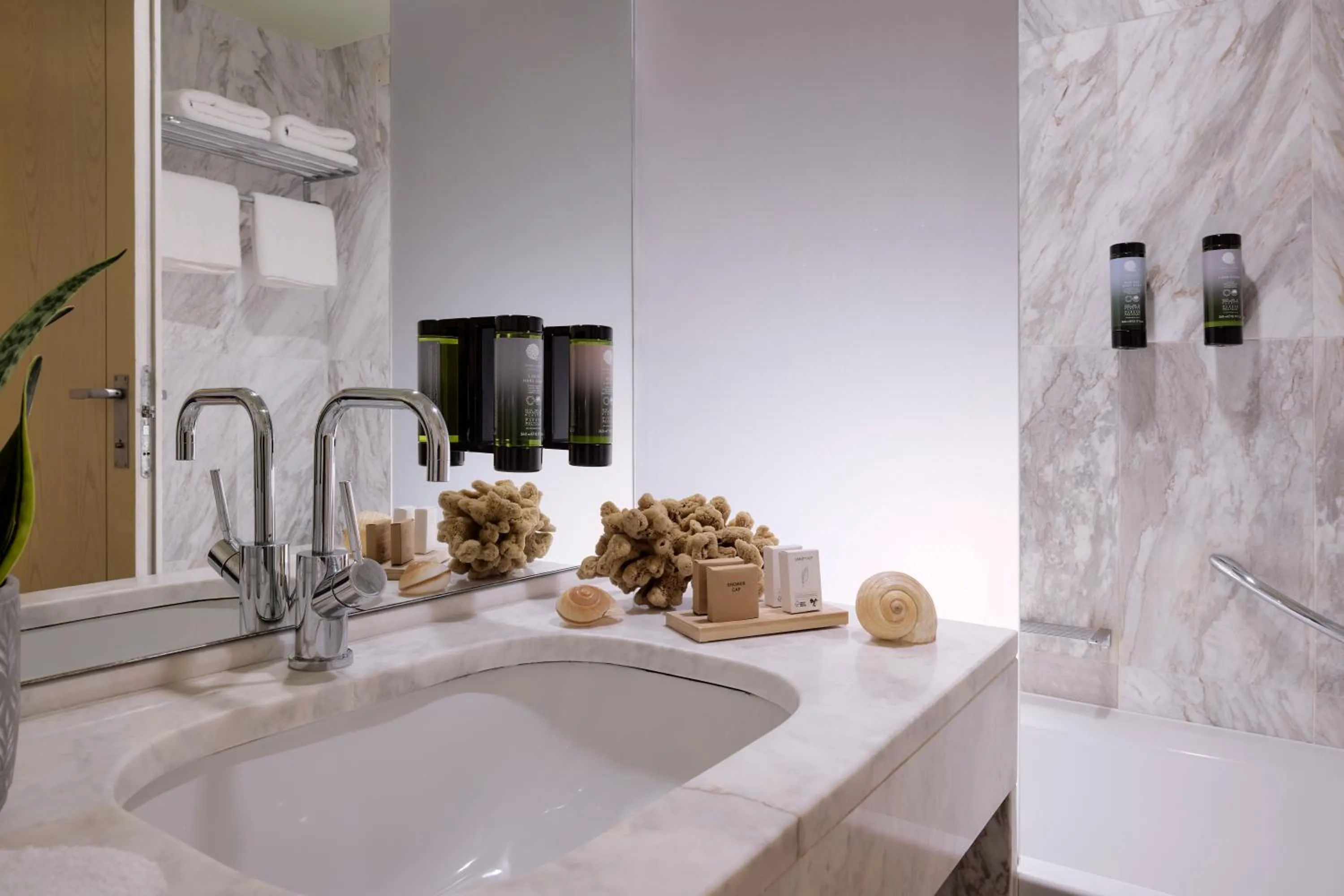 Bathroom in Aquila Porto Rethymno