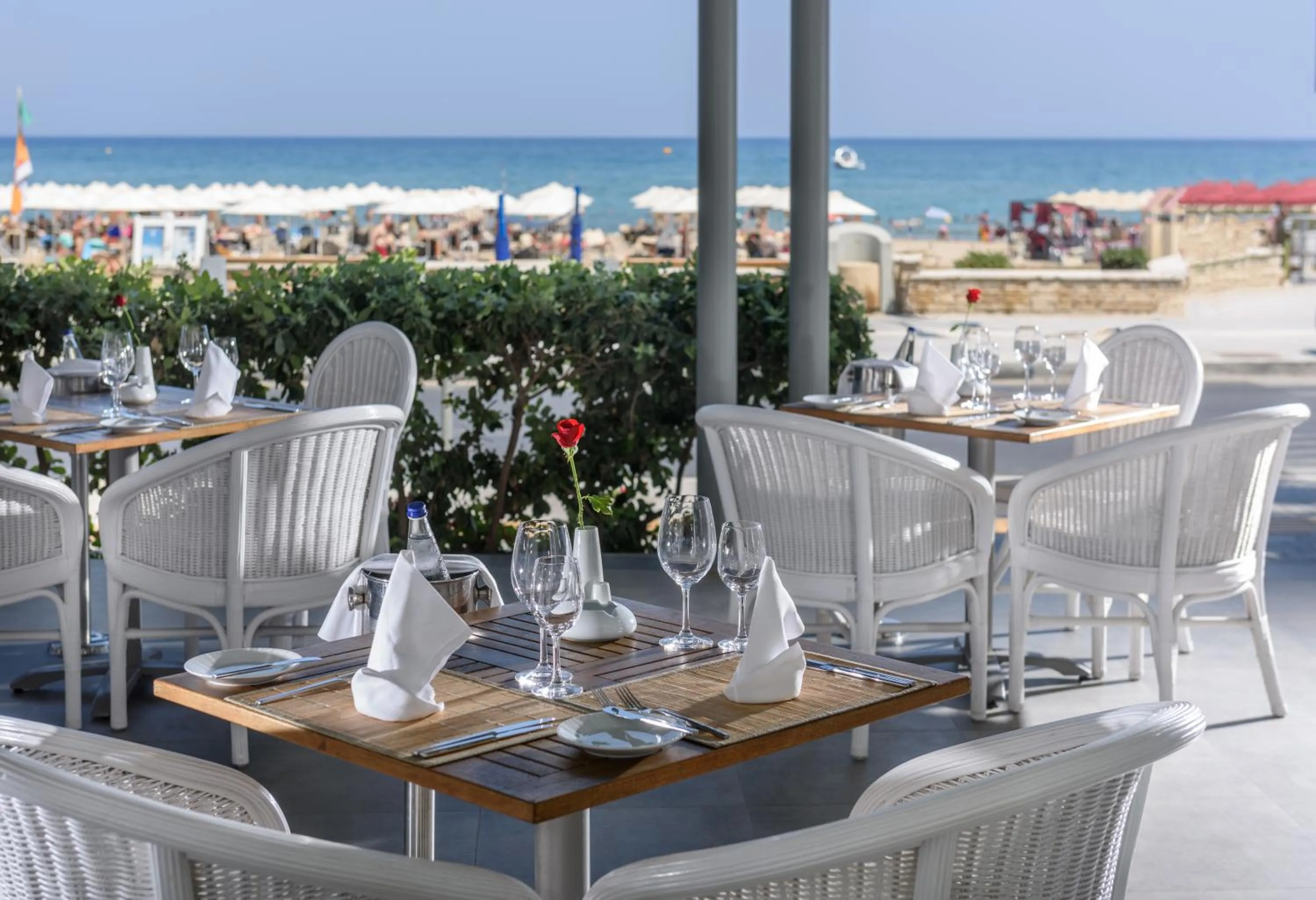 Restaurant/places to eat in Aquila Porto Rethymno