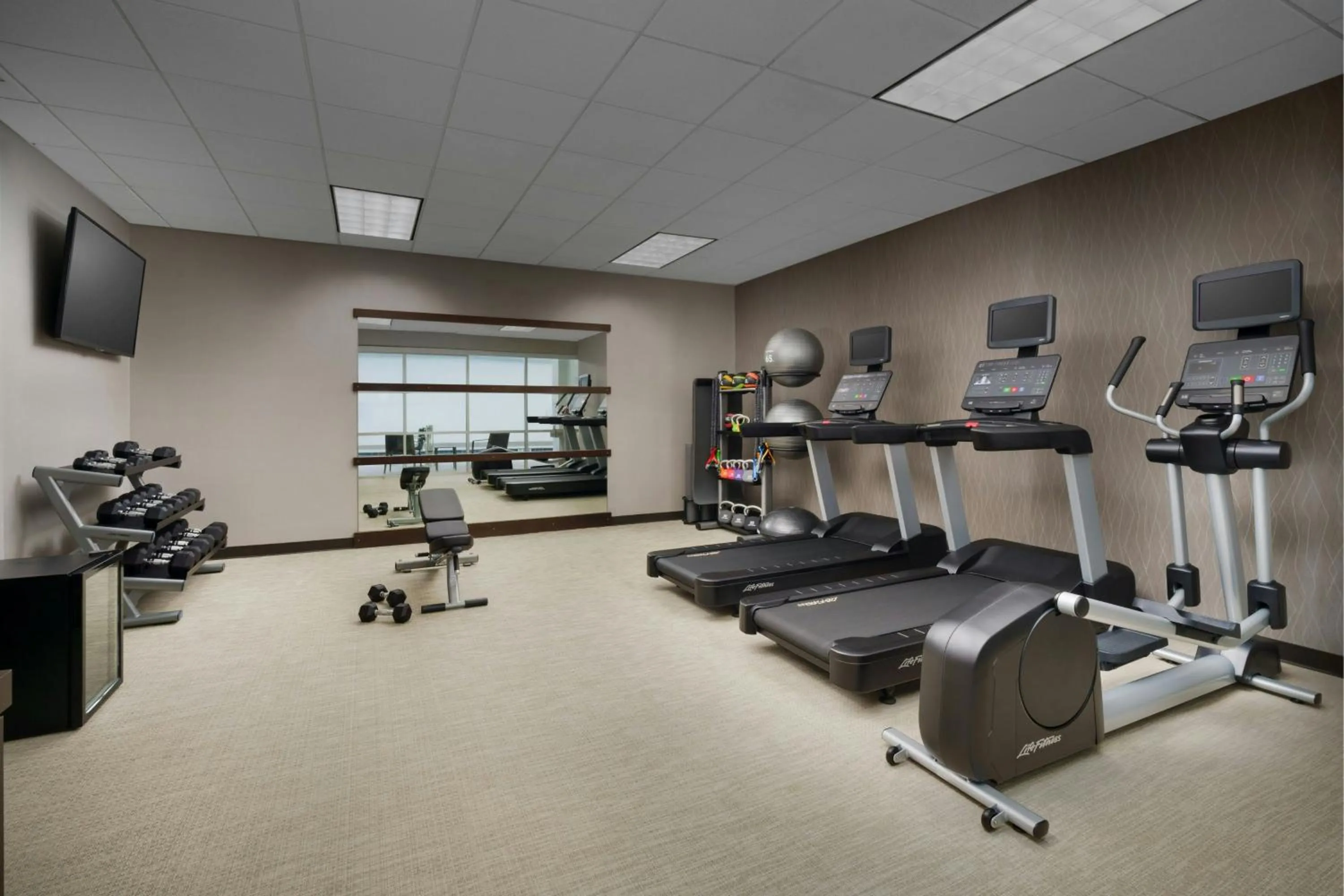 Fitness centre/facilities in Courtyard by Marriott Atlanta Buckhead