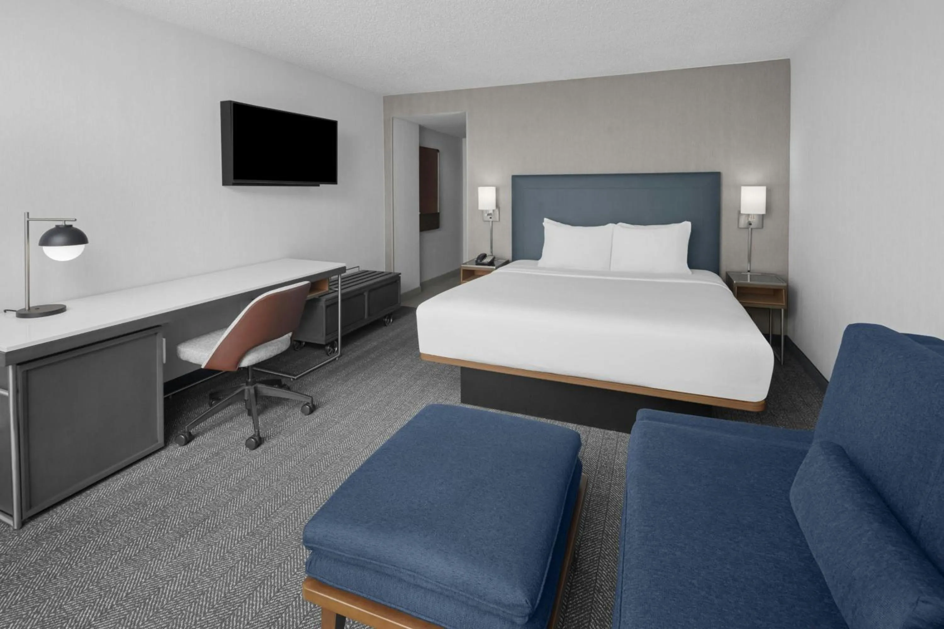 Bedroom, Bed in Courtyard by Marriott Atlanta Buckhead