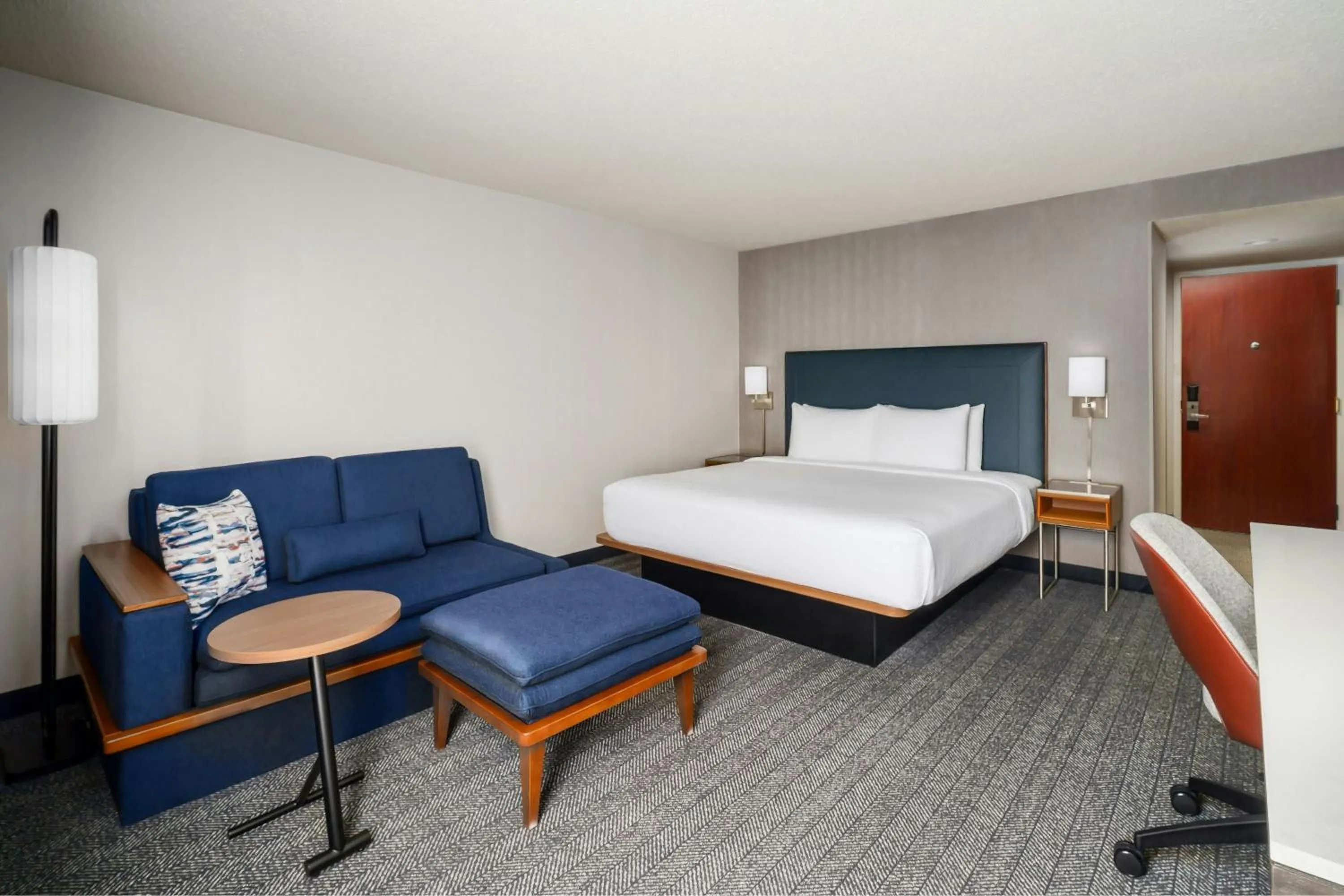 Photo of the whole room, Bed in Courtyard by Marriott Atlanta Buckhead