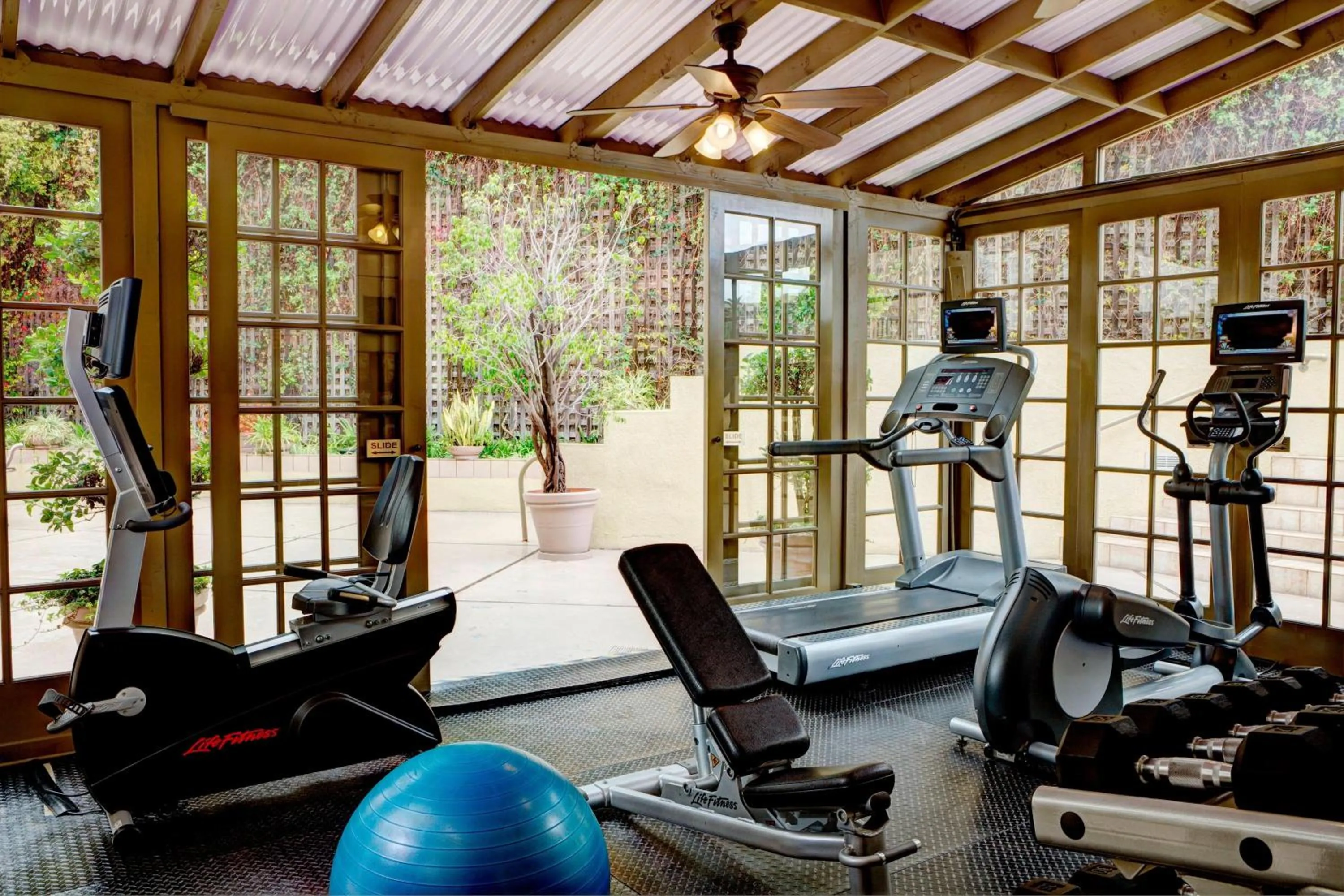 Fitness centre/facilities in Courtyard Los Angeles Century City/Beverly Hills