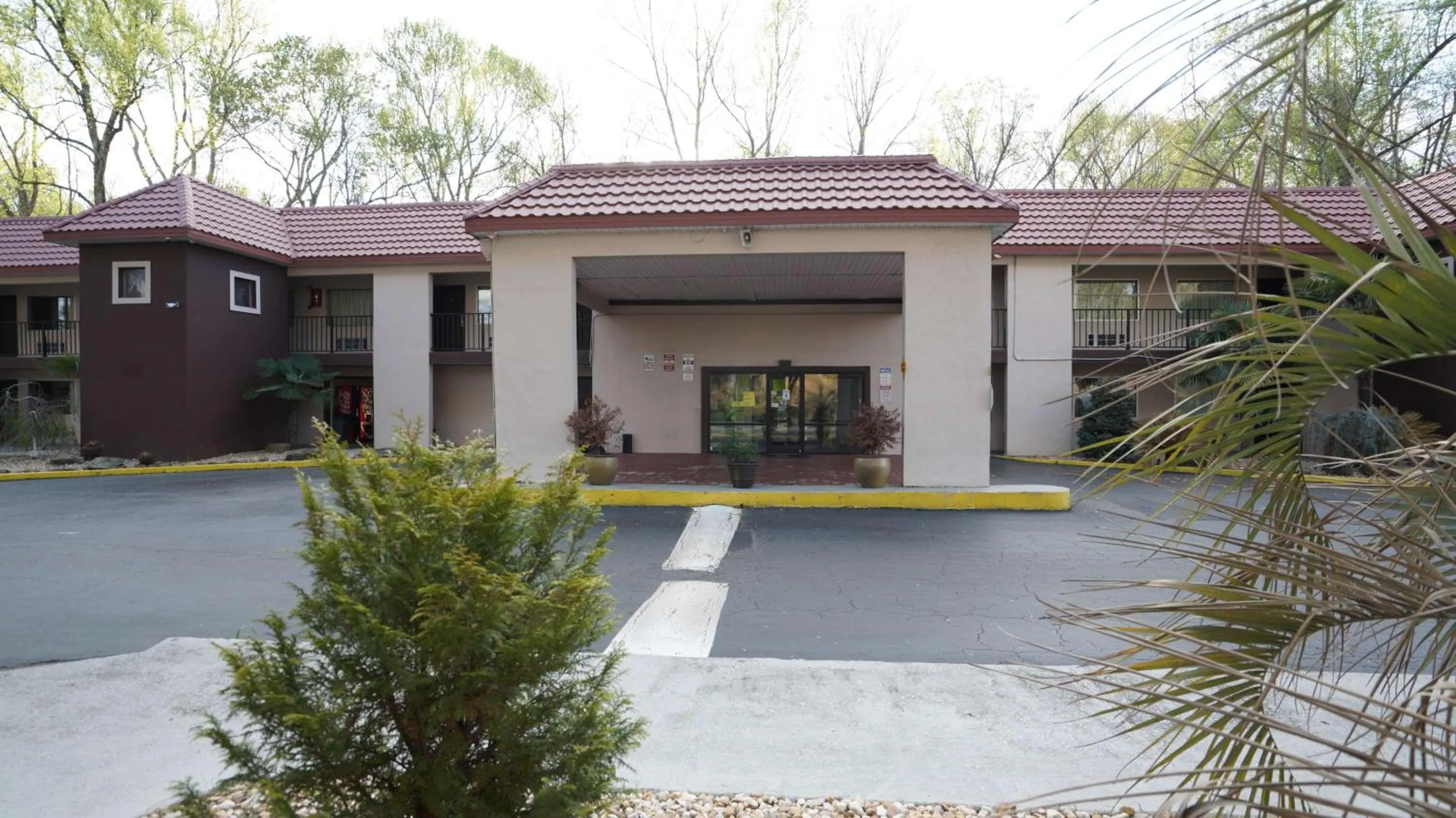 Property building in Motel 6 Atlanta GA Atlanta Airport East